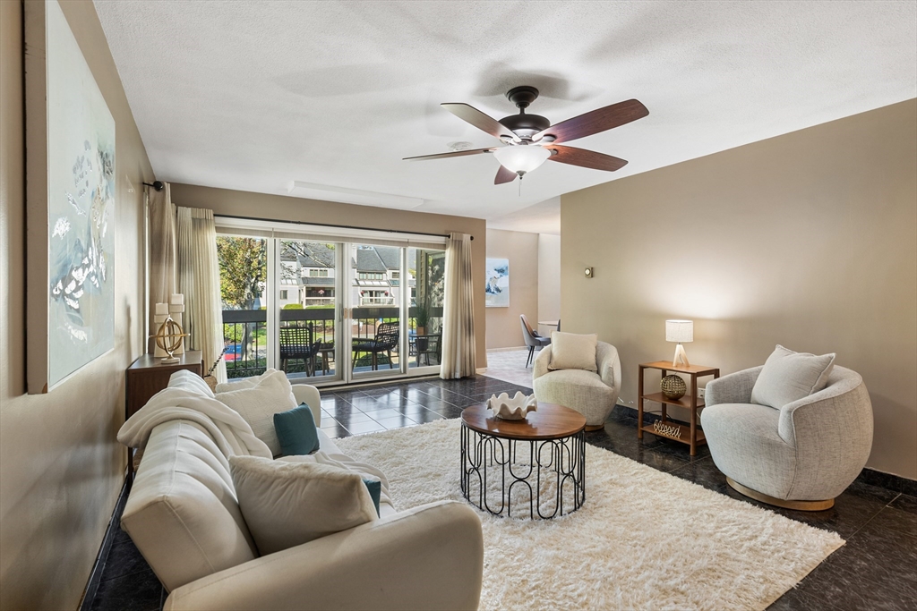 Lynnfield, Massachusetts, 01940, United States, 2 Bedrooms Bedrooms, ,3 BathroomsBathrooms,Residential,For Sale,1979659