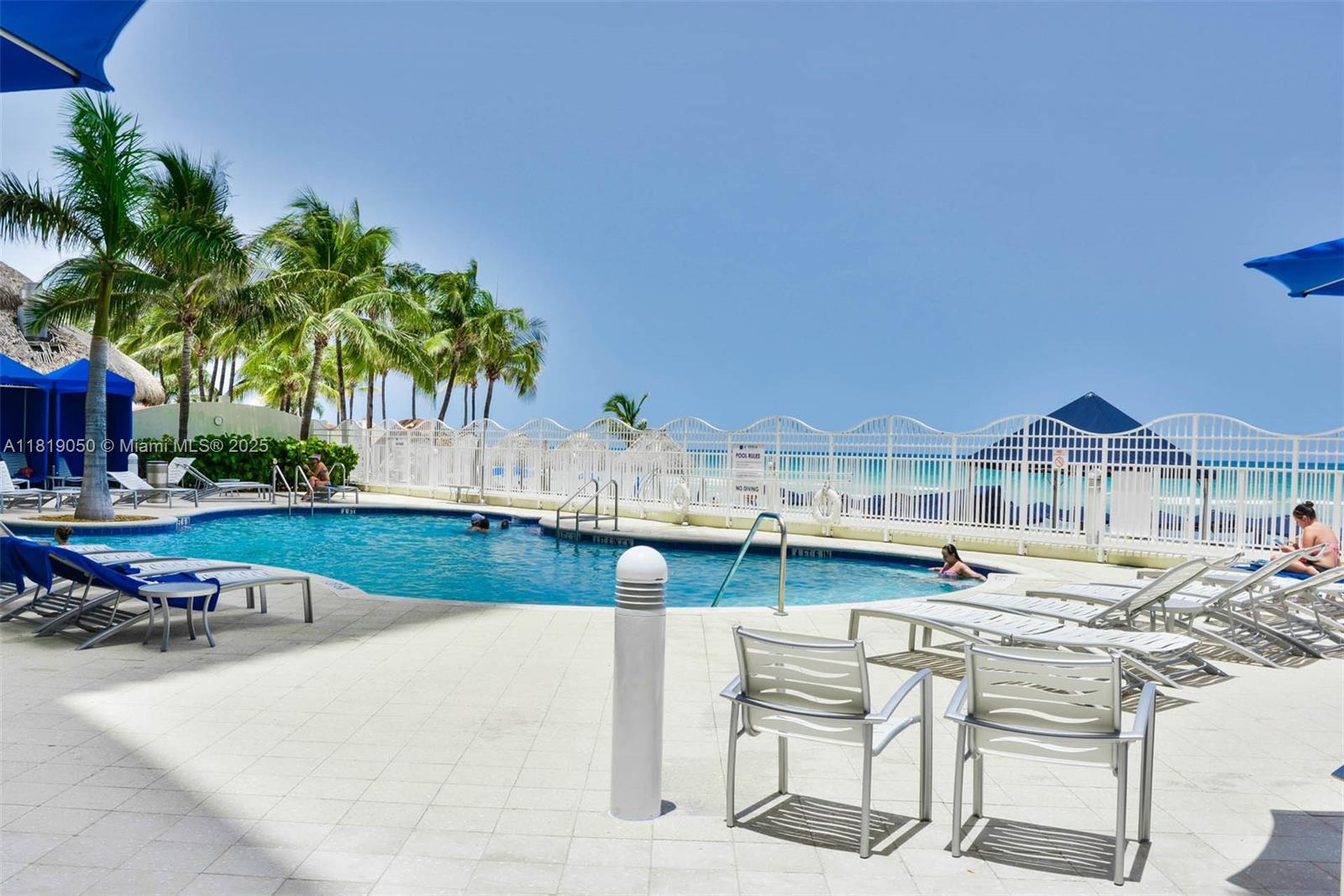 Sunny Isles Beach, Florida, 33160, United States, 2 Bedrooms Bedrooms, ,2 BathroomsBathrooms,Residential,For Sale,1991948