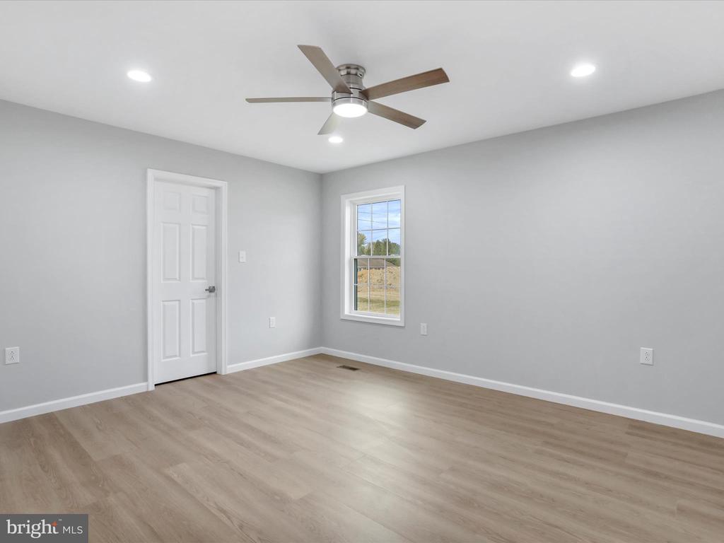 Woodstock, Virginia, 22664, United States, 5 Bedrooms Bedrooms, ,3 BathroomsBathrooms,Residential,For Sale,1982458