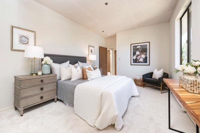 Burlingame, California, 94010, United States, 1 Bedroom Bedrooms, ,1 BathroomBathrooms,Residential,For Sale,1856313