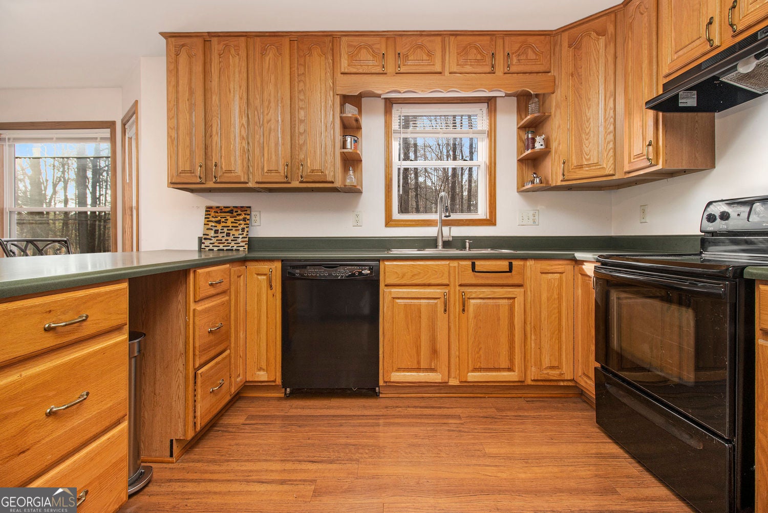 Hampton, Georgia, 30228, United States, 6 Bedrooms Bedrooms, ,6 BathroomsBathrooms,Residential,For Sale,1858908