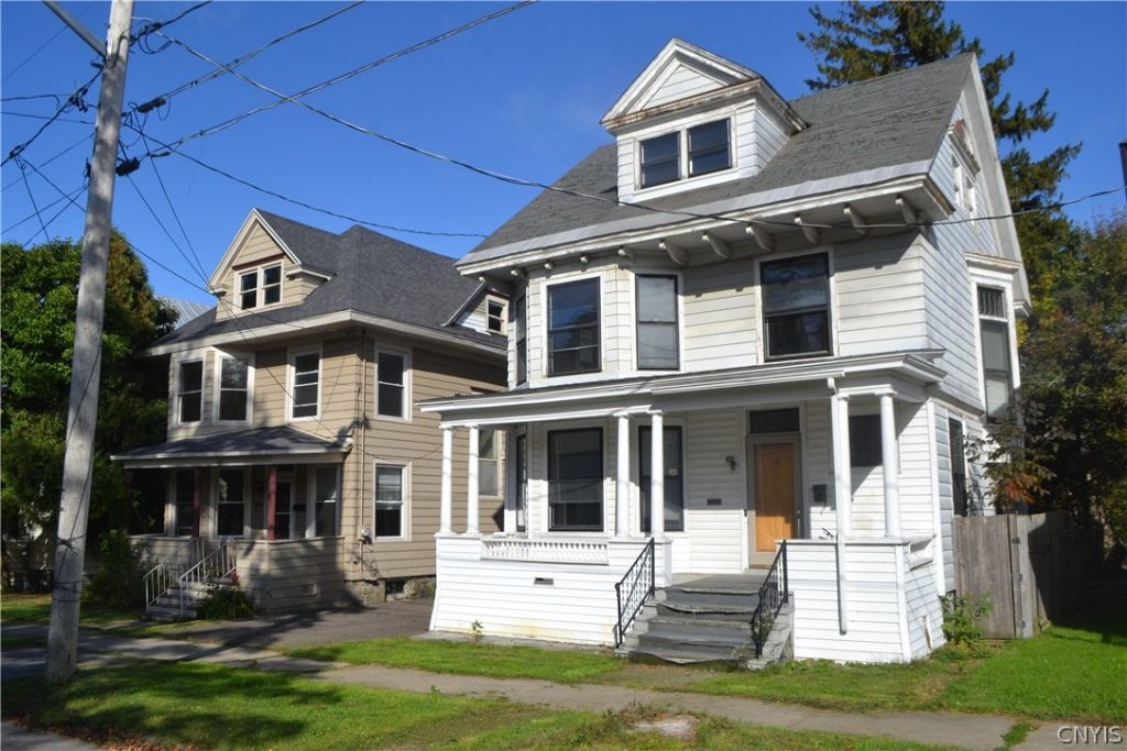 4th St, Oswego, NY 13126