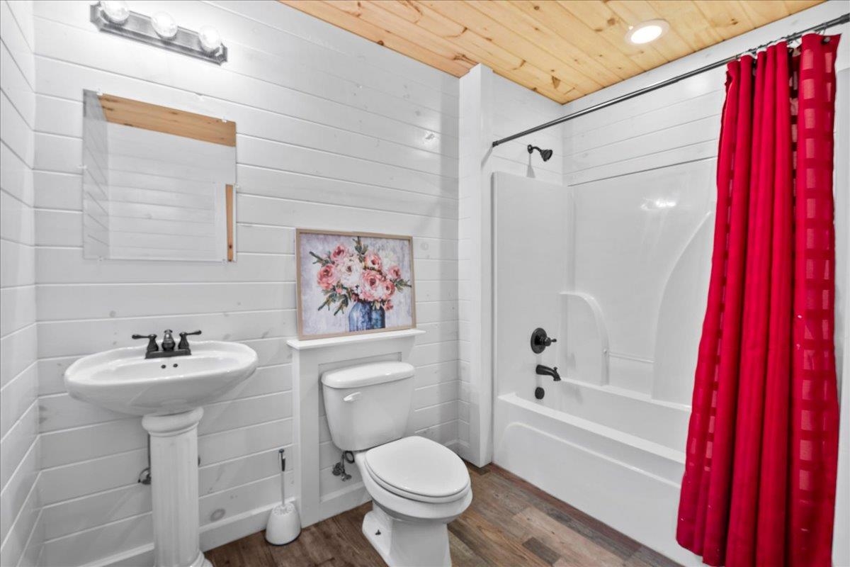 Cleveland, South Carolina, 29635, United States, 3 Bedrooms Bedrooms, ,3 BathroomsBathrooms,Residential,For Sale,1977097