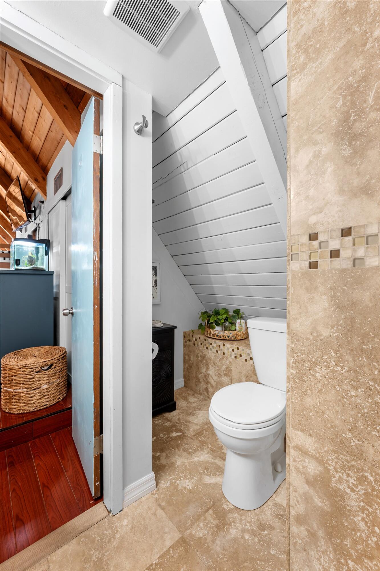 MARATHON, Florida, 33050, United States, 2 Bedrooms Bedrooms, ,2 BathroomsBathrooms,Residential,For Sale,2000916