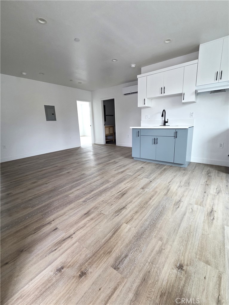 Los Angeles, California, 90011, United States, ,Residential,For Sale,1991089