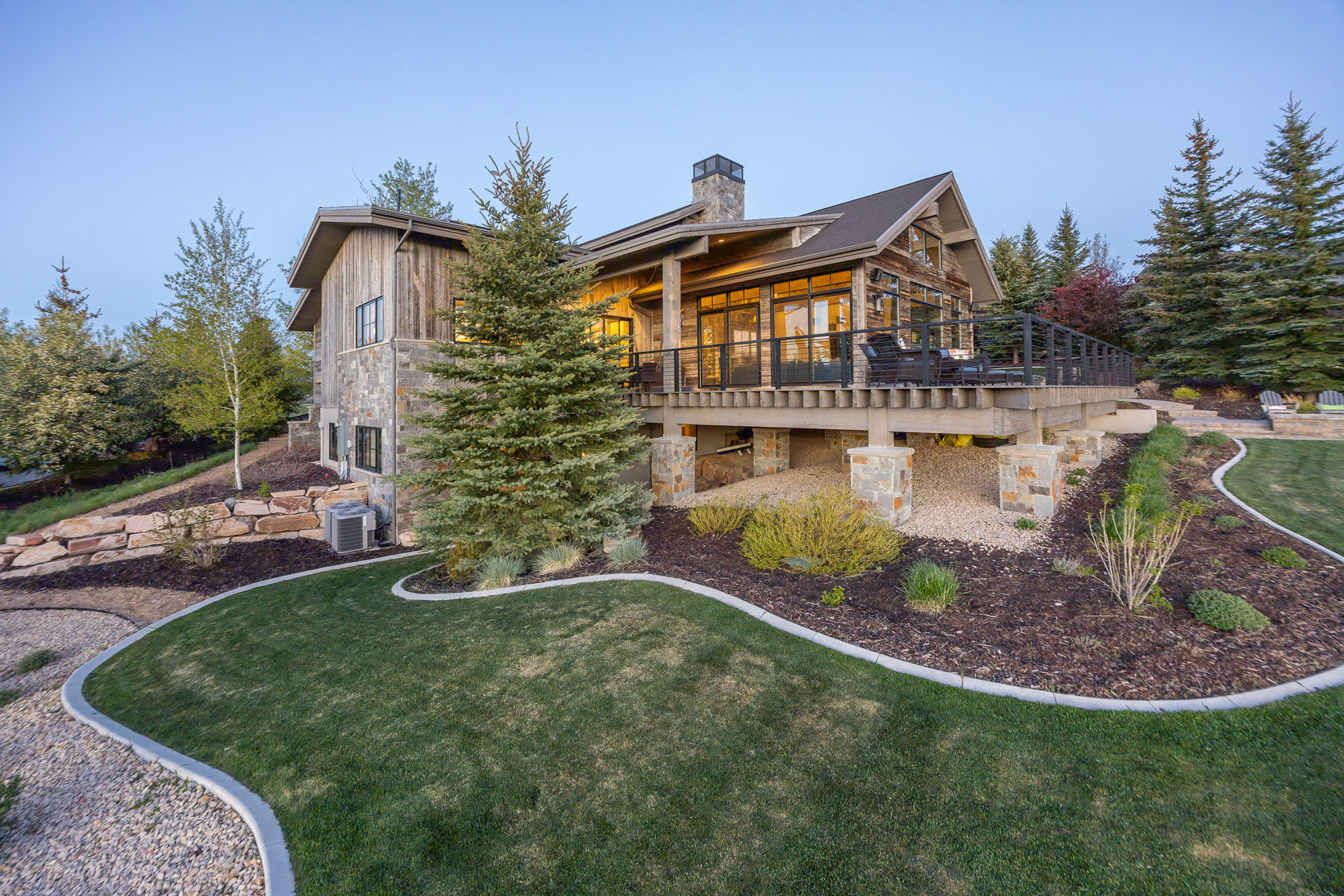  Framed by Panoramic Mountain Views with Access to Round Valley