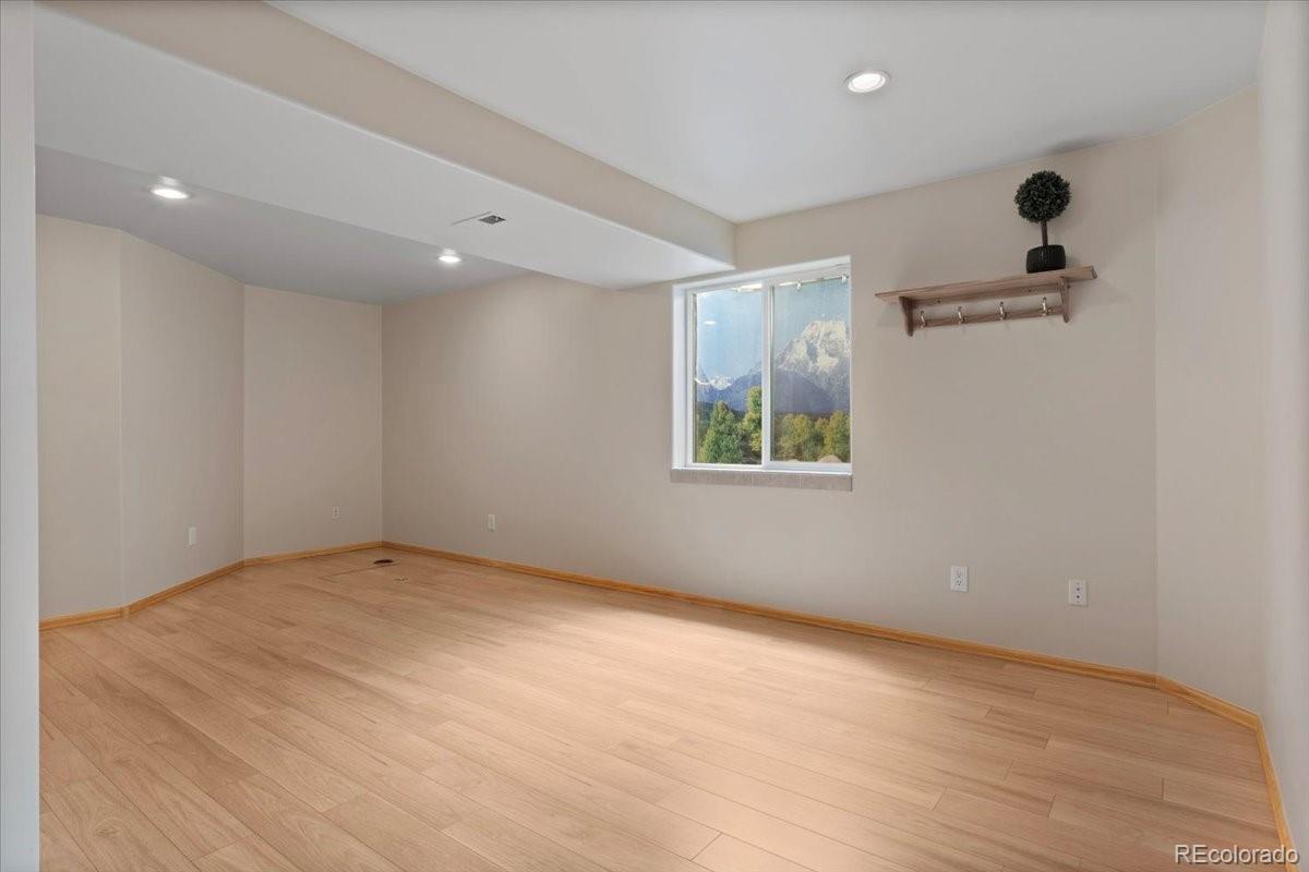 Aurora, Colorado, 80013, United States, 4 Bedrooms Bedrooms, ,3 BathroomsBathrooms,Residential,For Sale,1919696