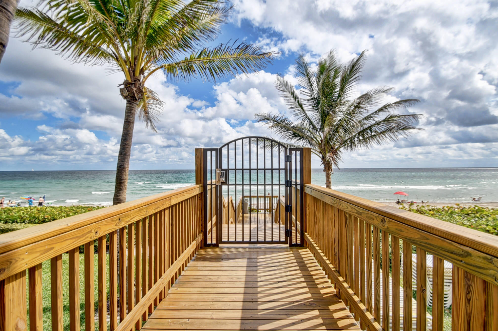 Highland Beach, Florida, 33487, United States, 2 Bedrooms Bedrooms, ,2 BathroomsBathrooms,Residential,For Sale,1907746