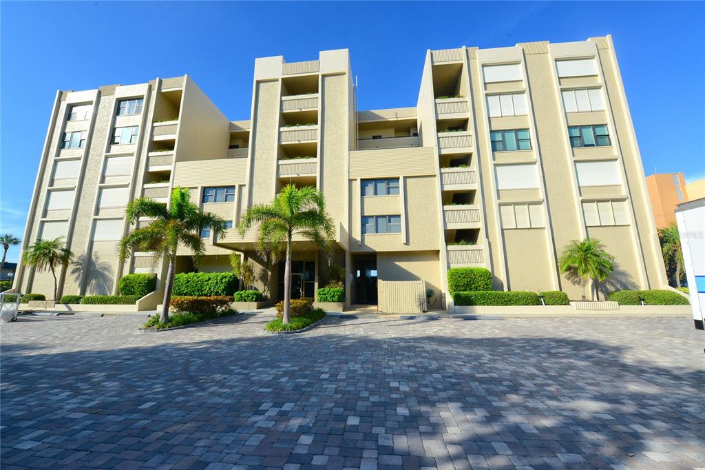 Longboat Key, Florida, 34228, United States, 3 Bedrooms Bedrooms, ,2 BathroomsBathrooms,Residential,For Sale,1793639