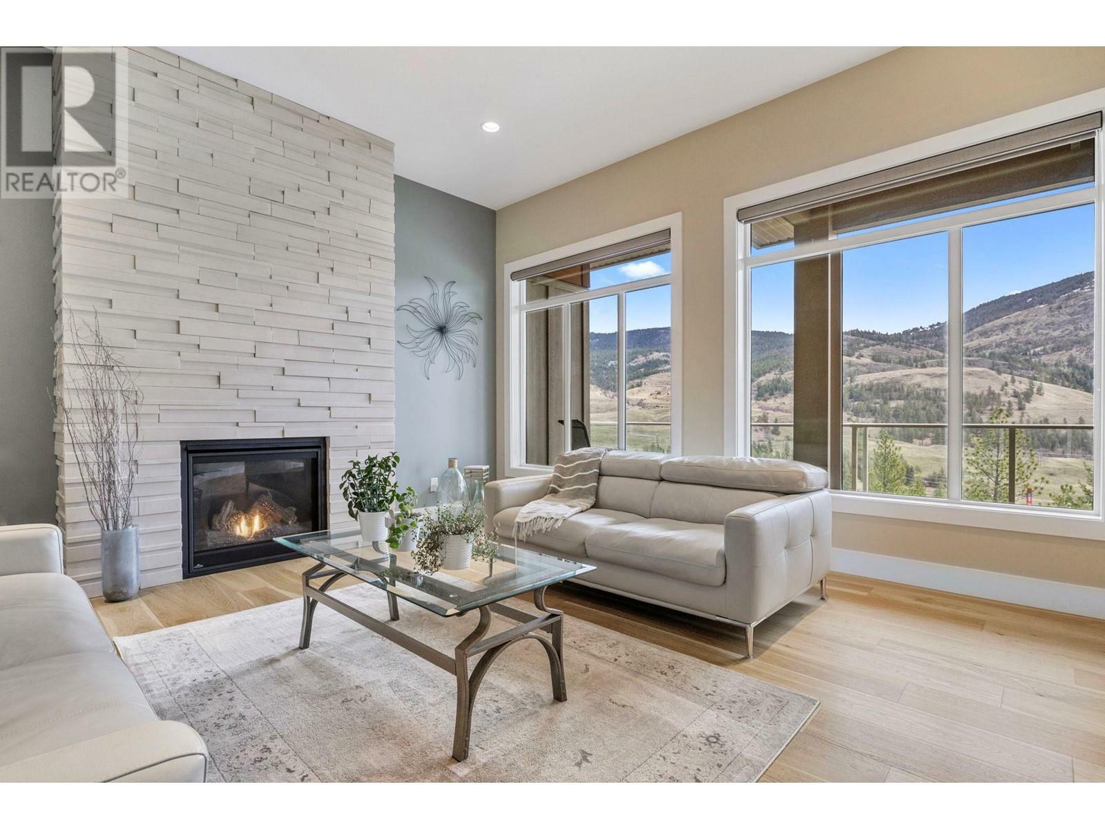 KELOWNA, British Columbia, V1P 1T1, CA, 4 Bedrooms Bedrooms, ,3 BathroomsBathrooms,Residential,For Sale,1837961
