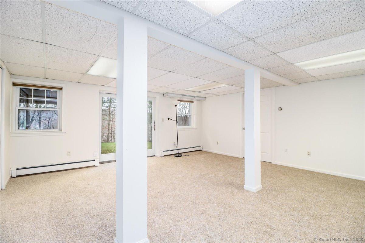 Trumbull, Connecticut, 06611, United States, 4 Bedrooms Bedrooms, ,3 BathroomsBathrooms,Residential,For Sale,1935894