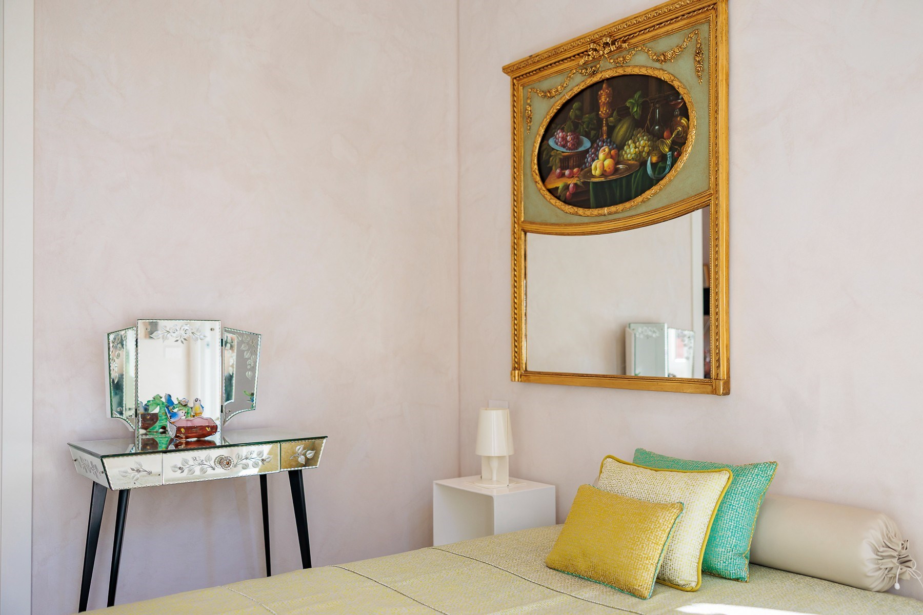  Luxury renovated apartment for sale in Menton, historic center with sea view - 物件實景