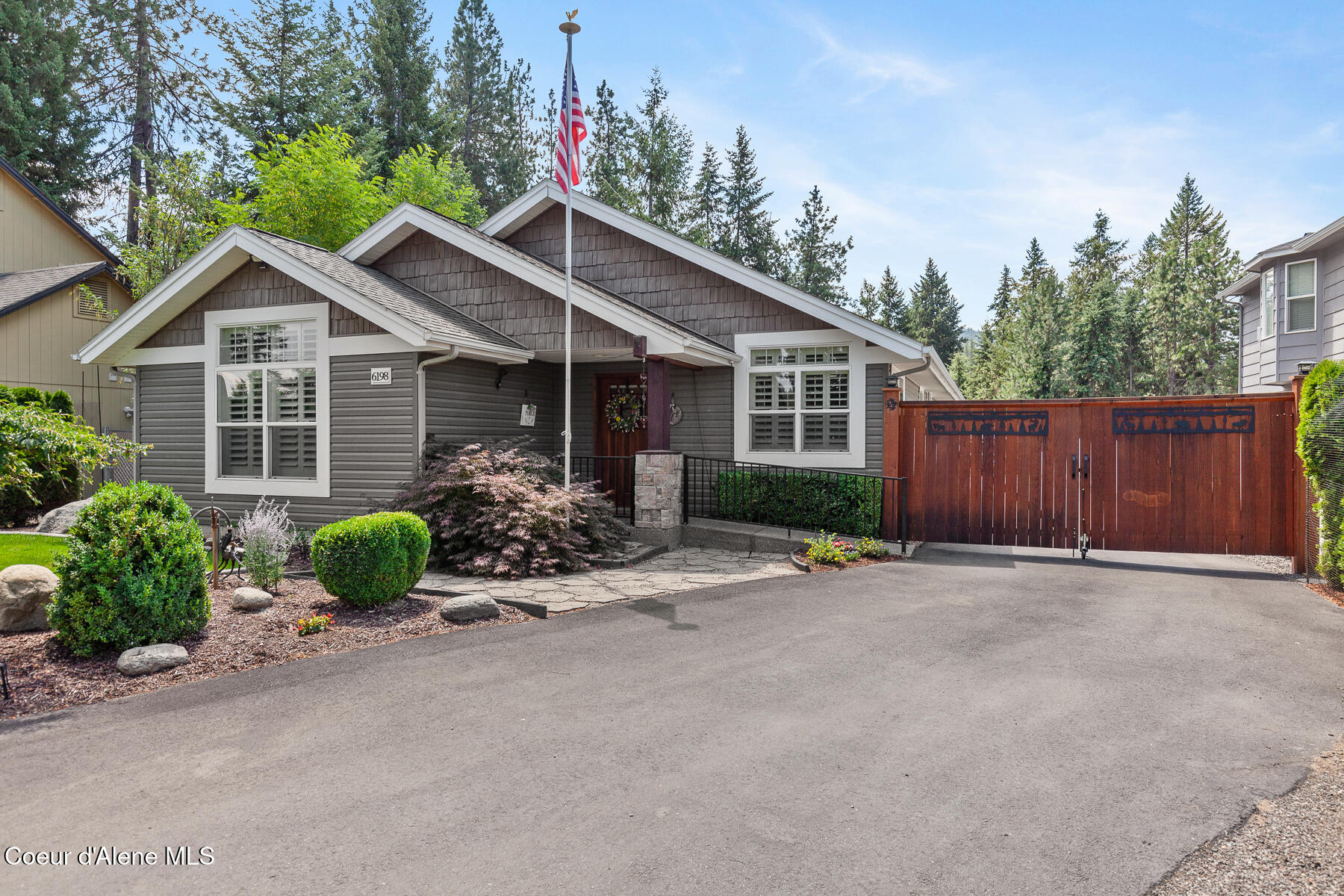 Coeur d'Alene, Idaho, 83814, United States, 3 Bedrooms Bedrooms, ,2 BathroomsBathrooms,Residential,For Sale,1895334