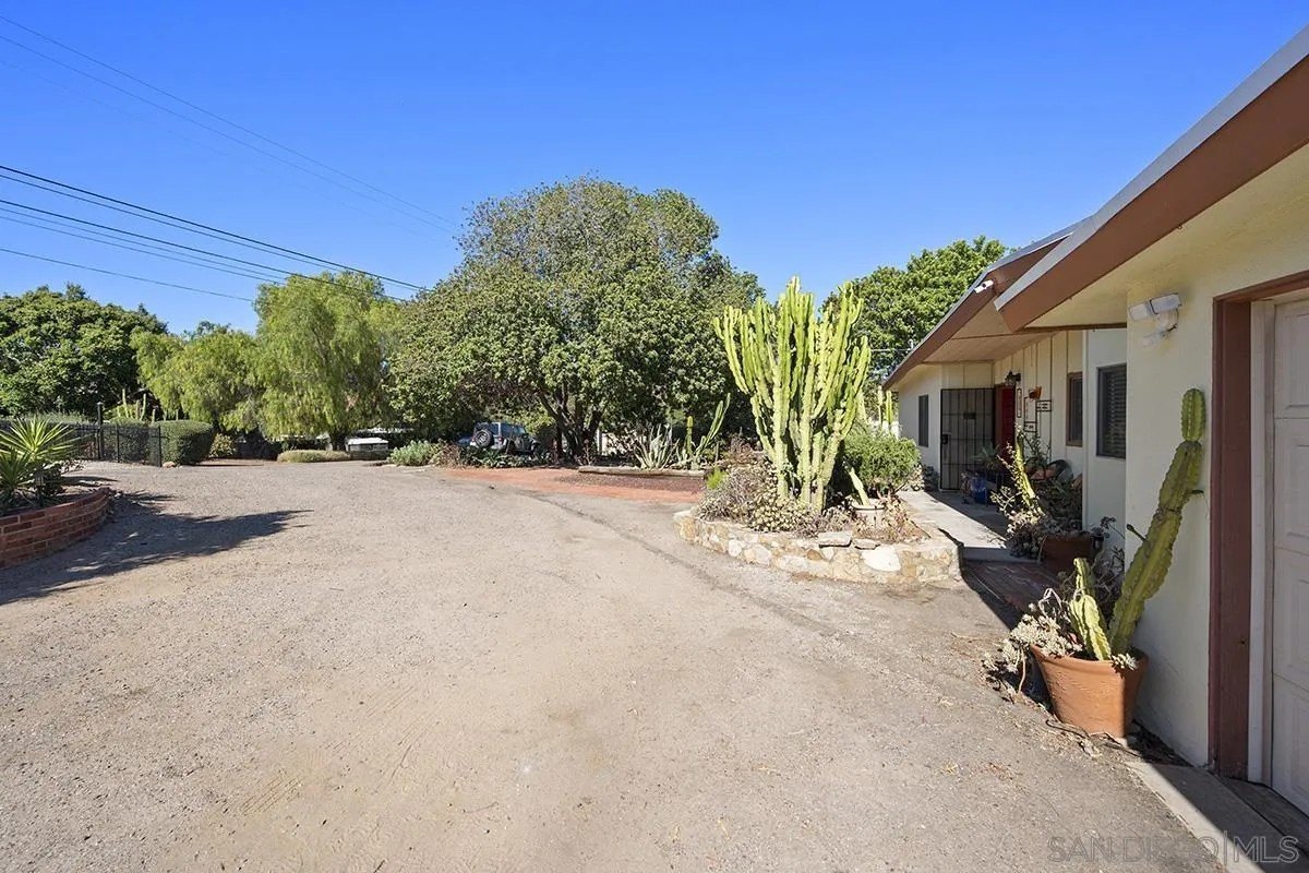 La Mesa, California, 91941, United States, 3 Bedrooms Bedrooms, ,4 BathroomsBathrooms,Residential,For Sale,1911905
