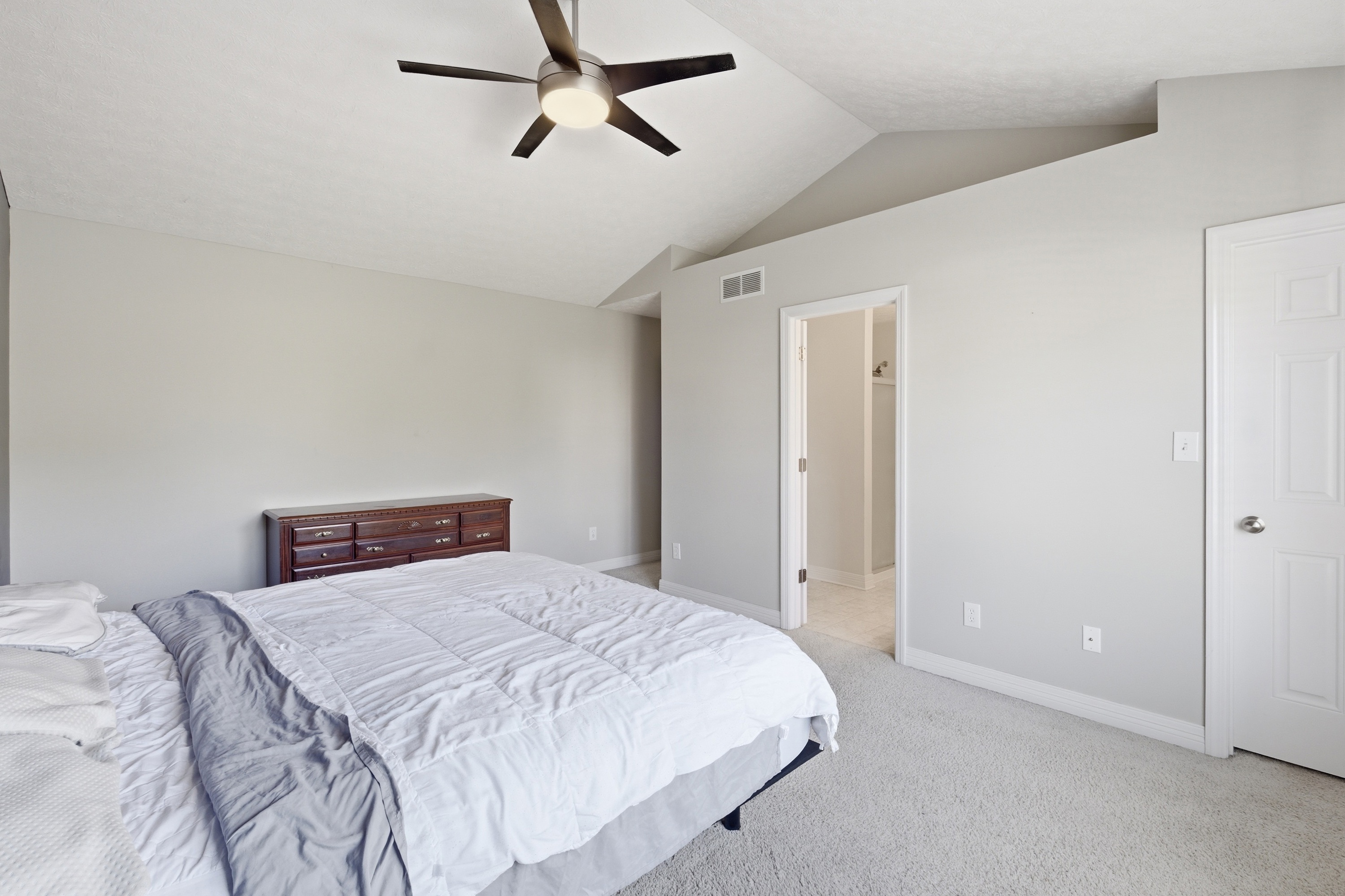  11812 Garden Grove Way, Louisville, KY 40299 - 物件實景