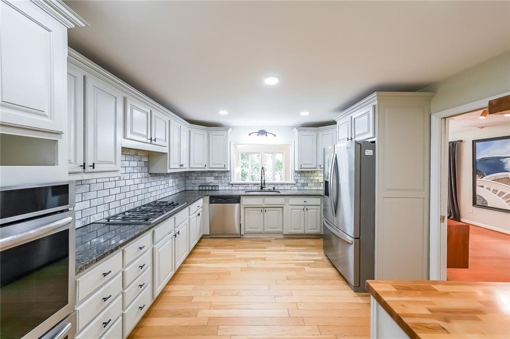 Marietta, Georgia, 30064, United States, 4 Bedrooms Bedrooms, ,3 BathroomsBathrooms,Residential,For Sale,1964993