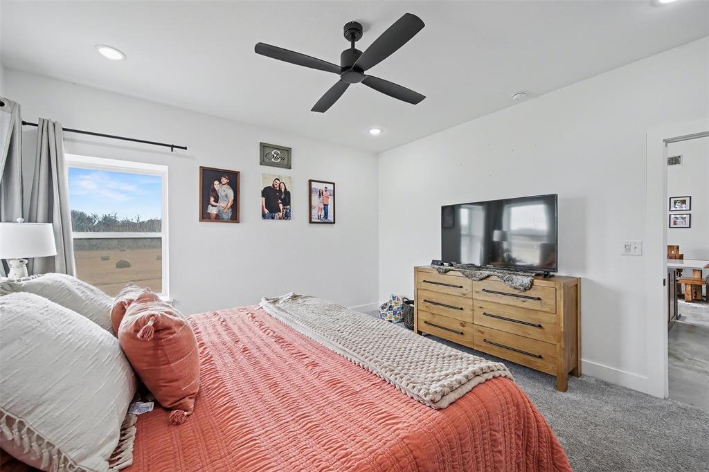 Alvord, Texas, 76225, United States, 3 Bedrooms Bedrooms, ,2 BathroomsBathrooms,Residential,For Sale,2006100