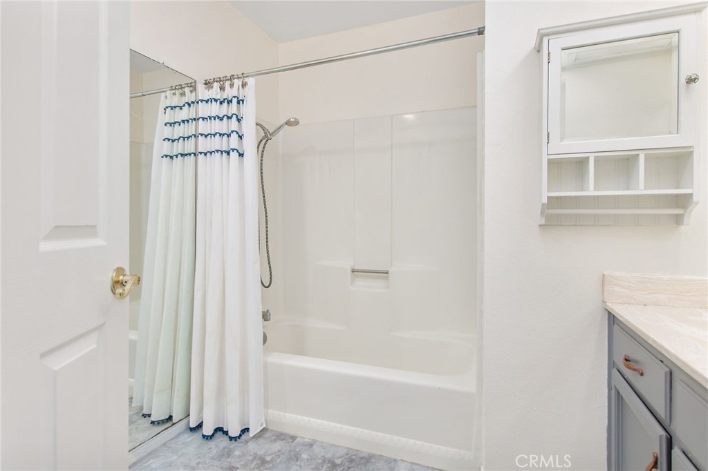 Canyon Lake, California, 92587, United States, 3 Bedrooms Bedrooms, ,2 BathroomsBathrooms,Residential,For Sale,1888203