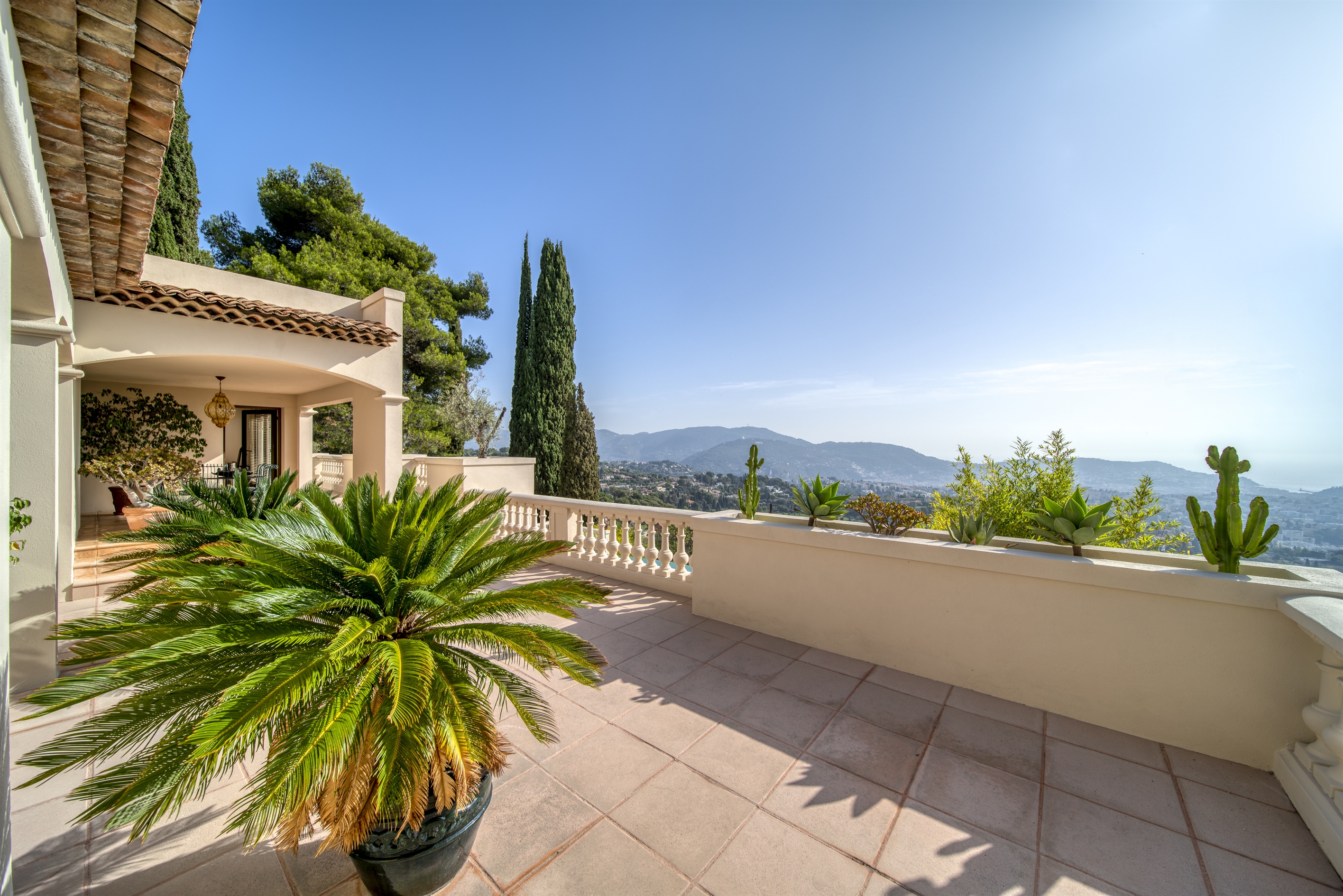  Neo-provençal villa with sea view in Nice Gairaut - 物件實景