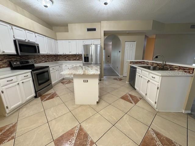 Oldsmar, Florida, 34677, United States, 5 Bedrooms Bedrooms, ,3 BathroomsBathrooms,Residential,For Sale,1988013