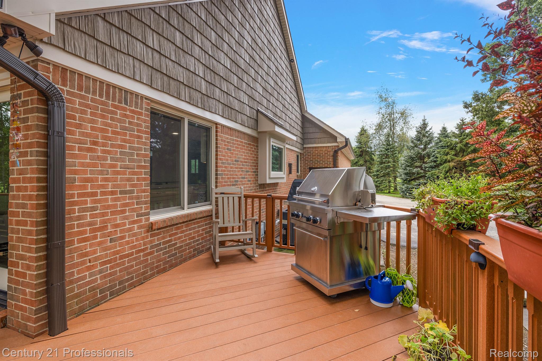 Davisburg, Michigan, 48350, United States, 5 Bedrooms Bedrooms, ,4 BathroomsBathrooms,Residential,For Sale,1978362