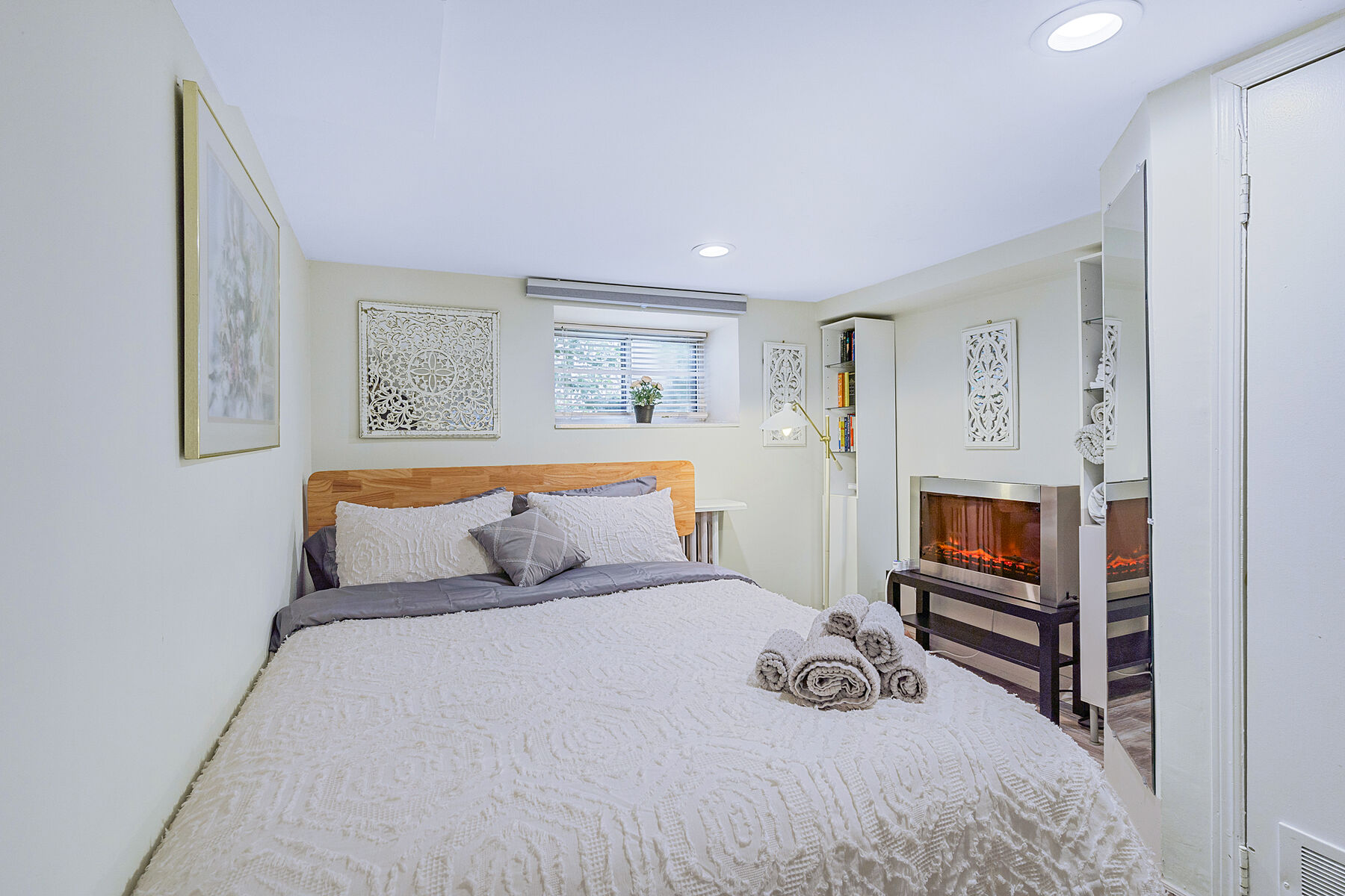  Rare Duplex in Davisville - 物件實景