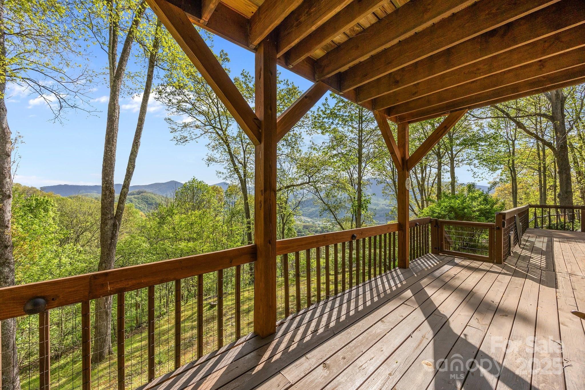 Waynesville, North Carolina, 28785, United States, 3 Bedrooms Bedrooms, ,2 BathroomsBathrooms,Residential,For Sale,1793601