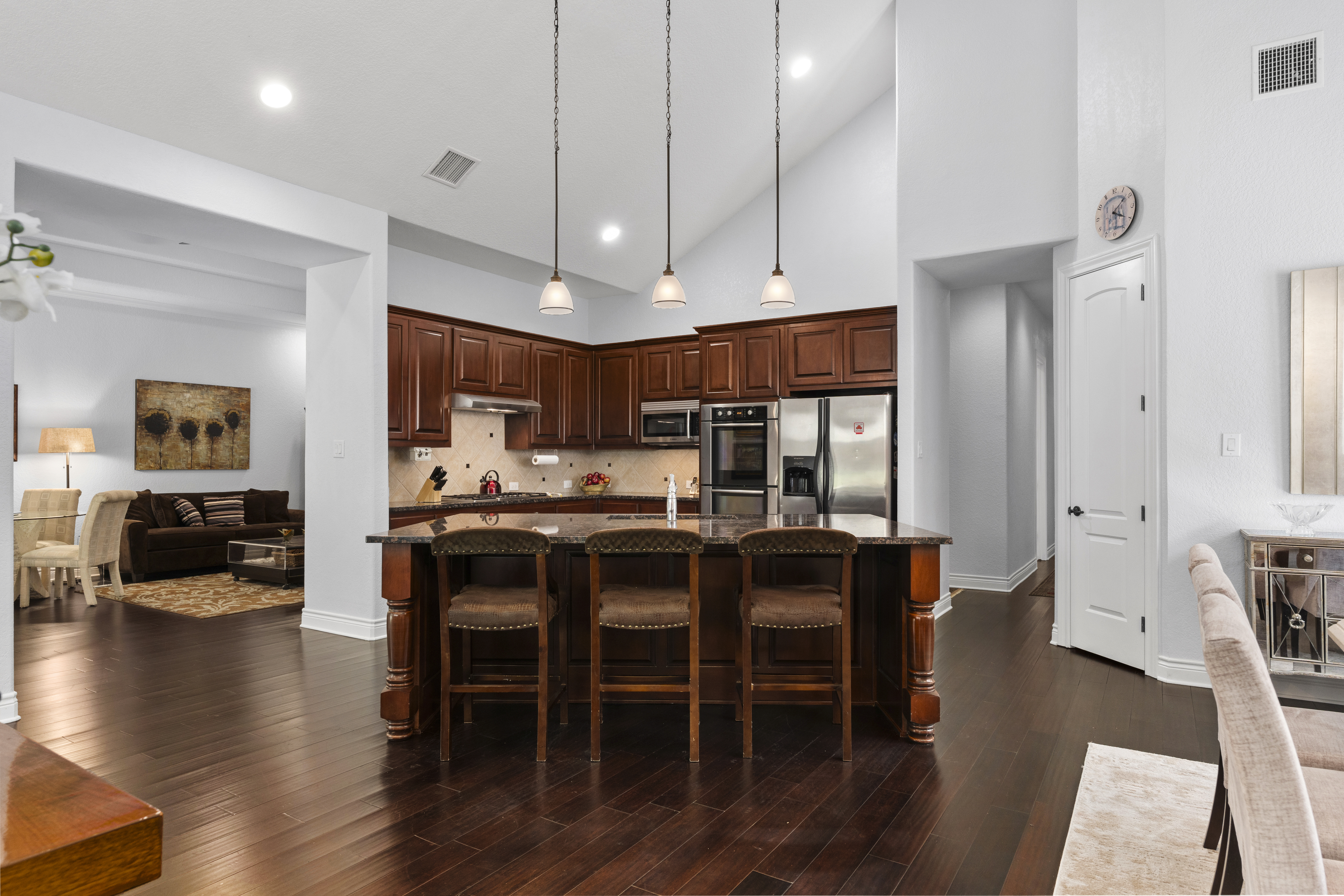  Remodeled Estate Living in Rogers Ranch - 物件實景