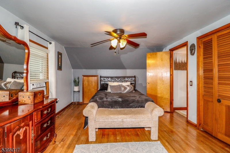 Rahway City, New Jersey, 07065, United States, 4 Bedrooms Bedrooms, ,2 BathroomsBathrooms,Residential,For Sale,1986510