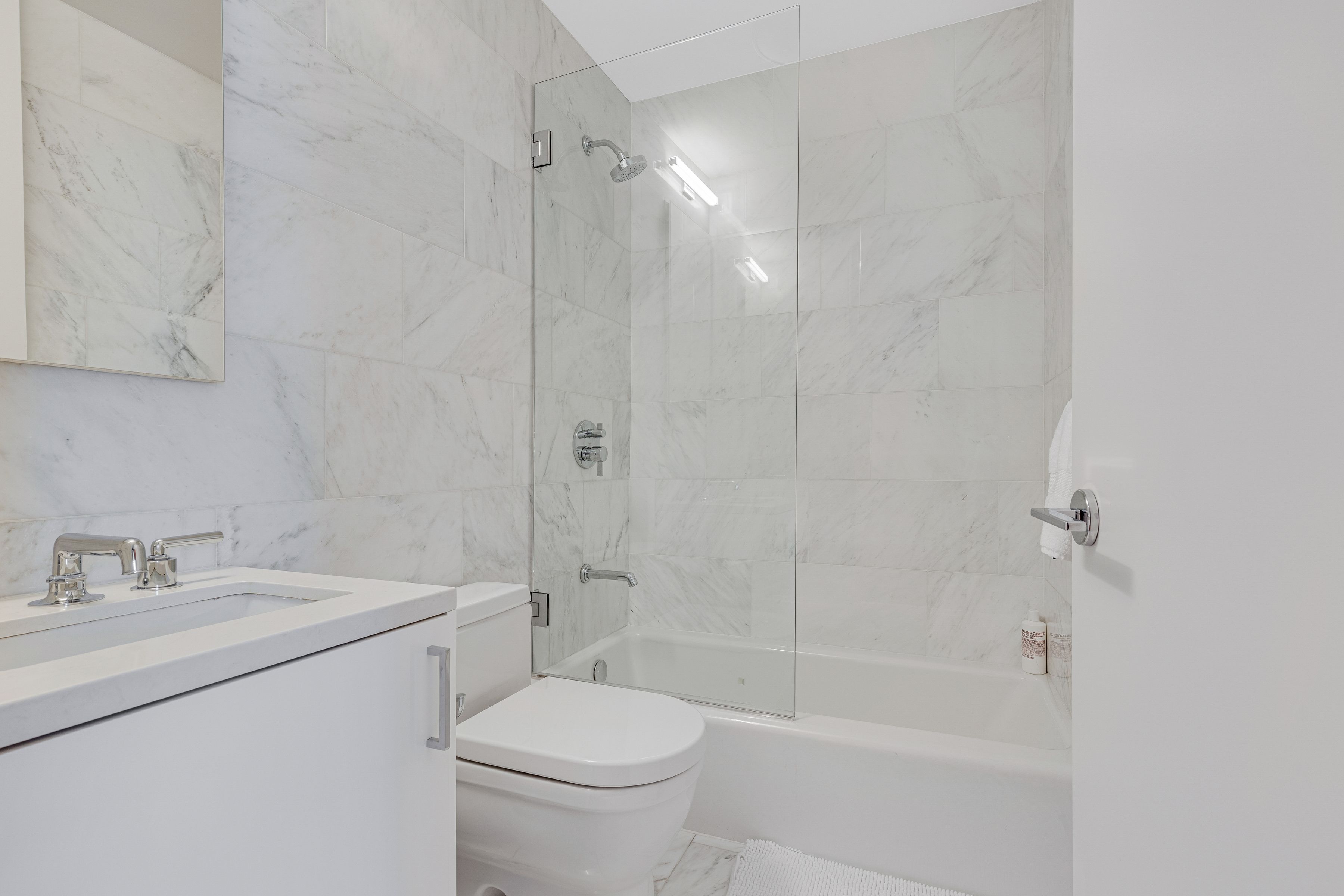  188 East 64th Street, 2501 - 物件實景