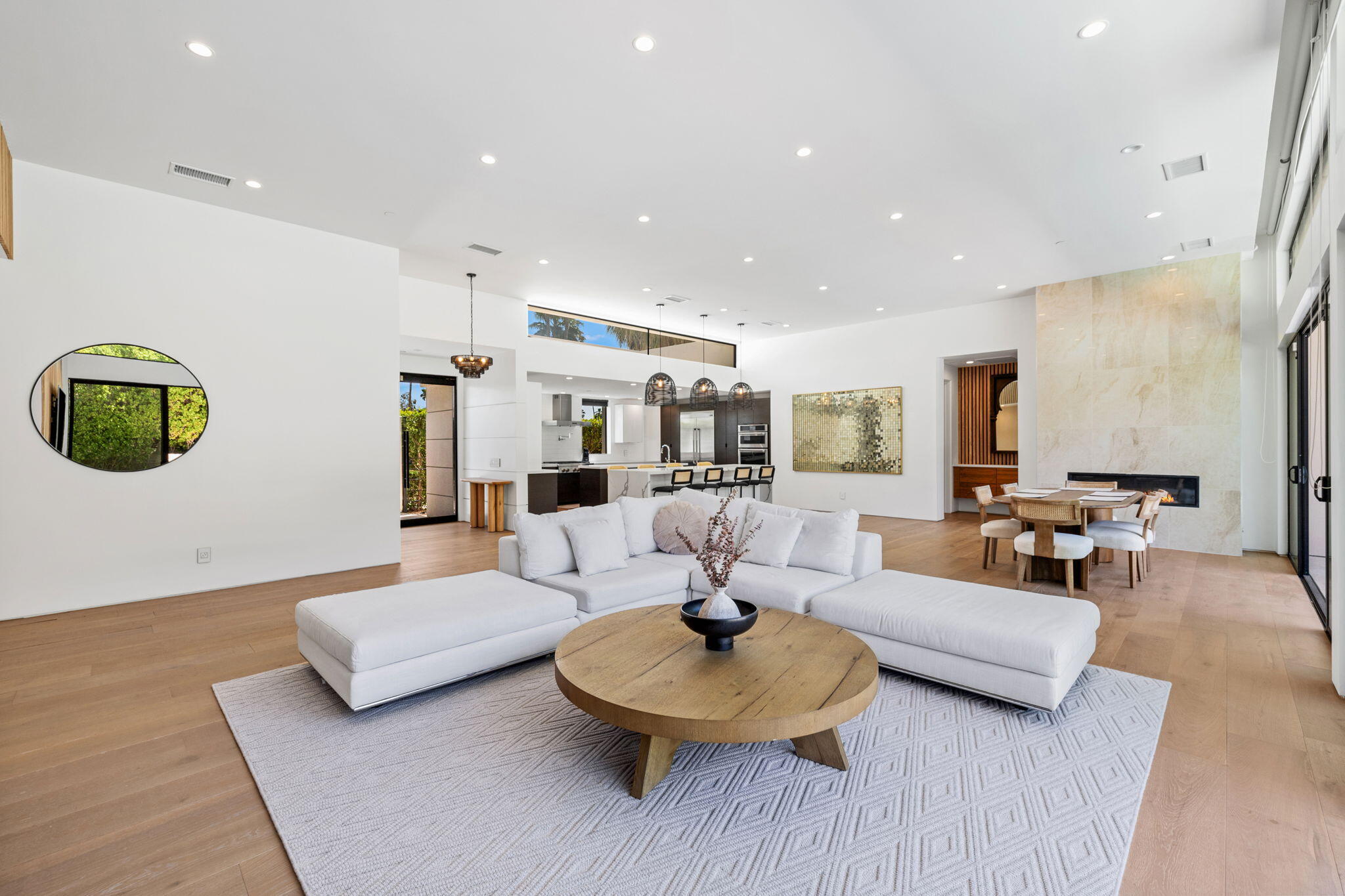 Palm Springs, California, 92262, United States, 5 Bedrooms Bedrooms, ,4 BathroomsBathrooms,Residential,For Sale,1805387