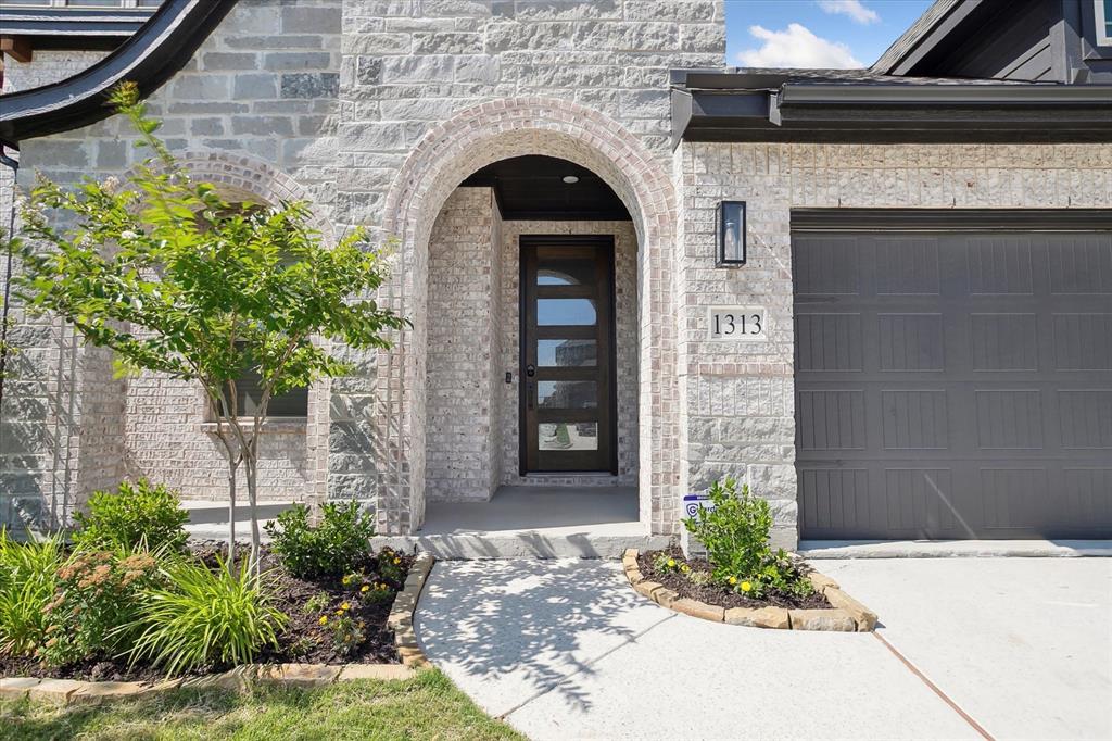 Aubrey, Texas, 76227, United States, 4 Bedrooms Bedrooms, ,3 BathroomsBathrooms,Residential,For Sale,1928697