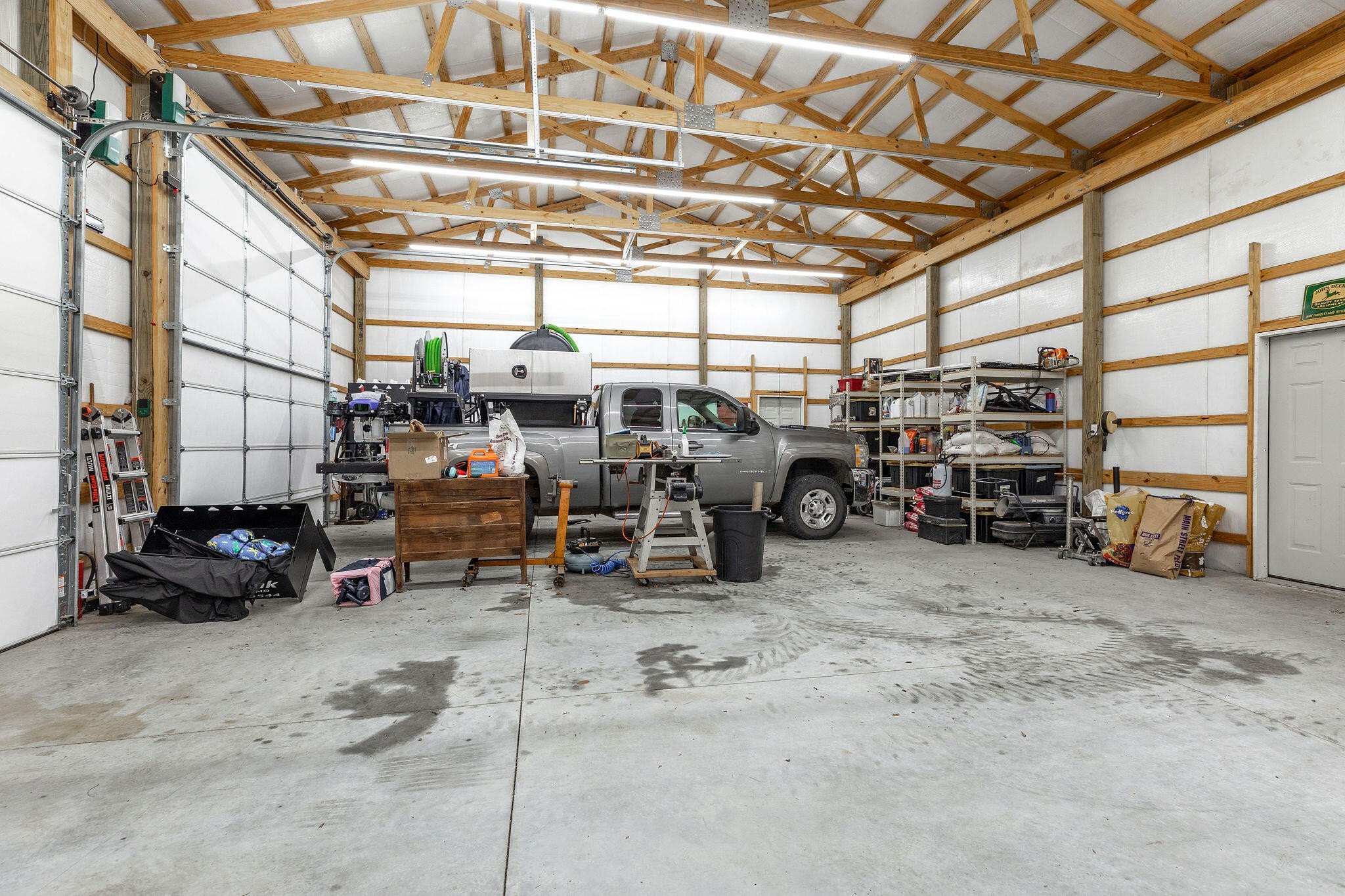 Rogersville, Missouri, 65742, United States, 3 Bedrooms Bedrooms, ,2 BathroomsBathrooms,Residential,For Sale,1979438