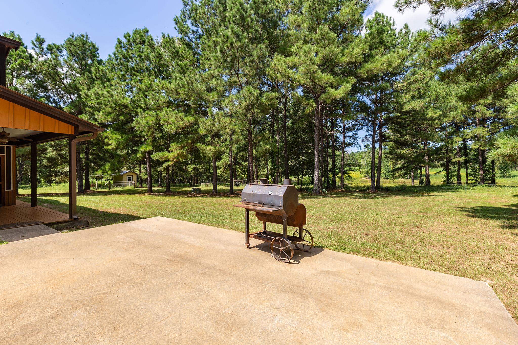 Bronson, Texas, 75930, United States, 5 Bedrooms Bedrooms, ,4 BathroomsBathrooms,Residential,For Sale,1944526