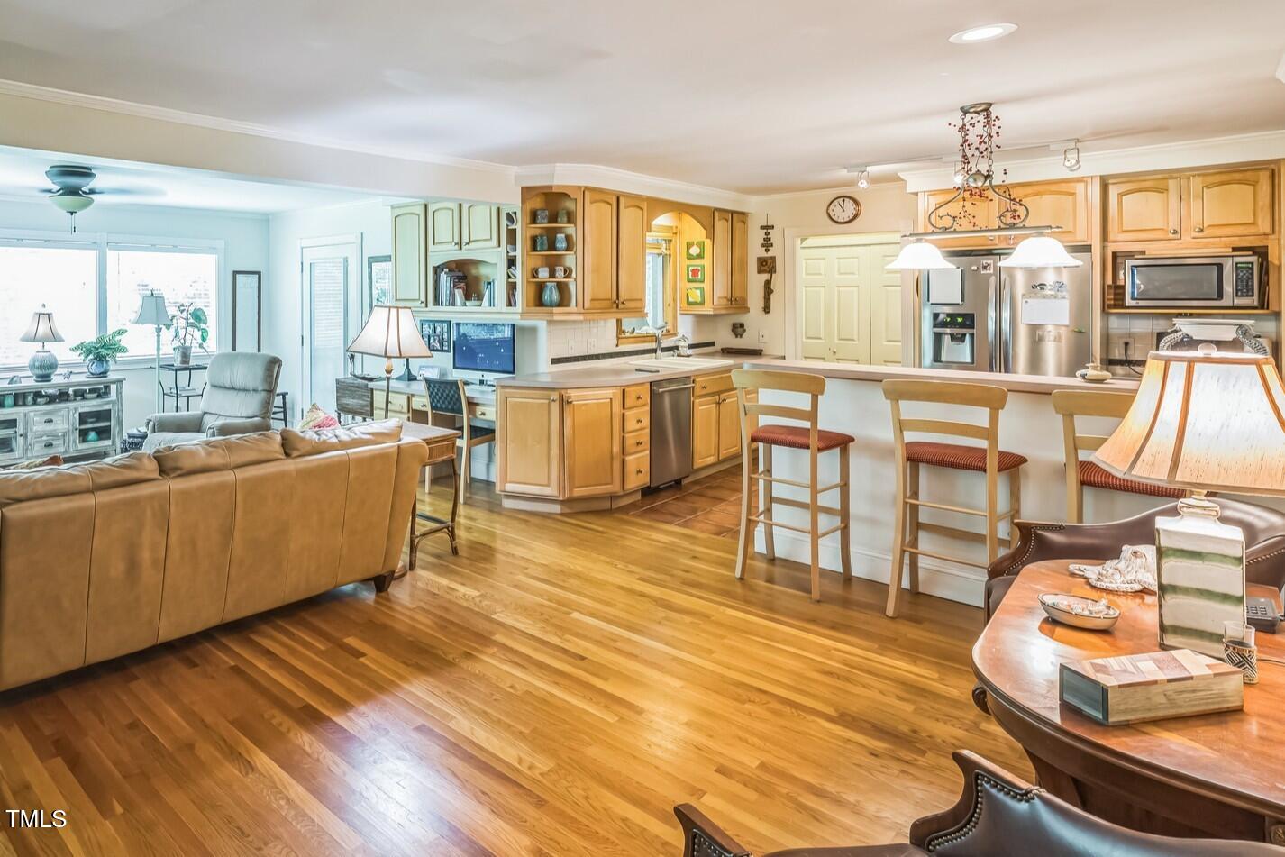 Raleigh, North Carolina, 27609, United States, 3 Bedrooms Bedrooms, ,2 BathroomsBathrooms,Residential,For Sale,1826657