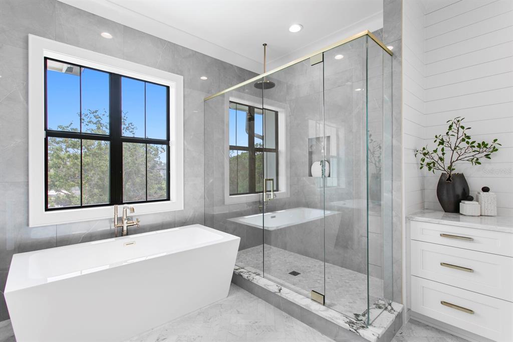 5032 W Longfellow Avenue, Tampa, Florida, 33629, United States, 5 Bedrooms Bedrooms, ,8 BathroomsBathrooms,Residential,For Sale,5032 W Longfellow Avenue,1414104