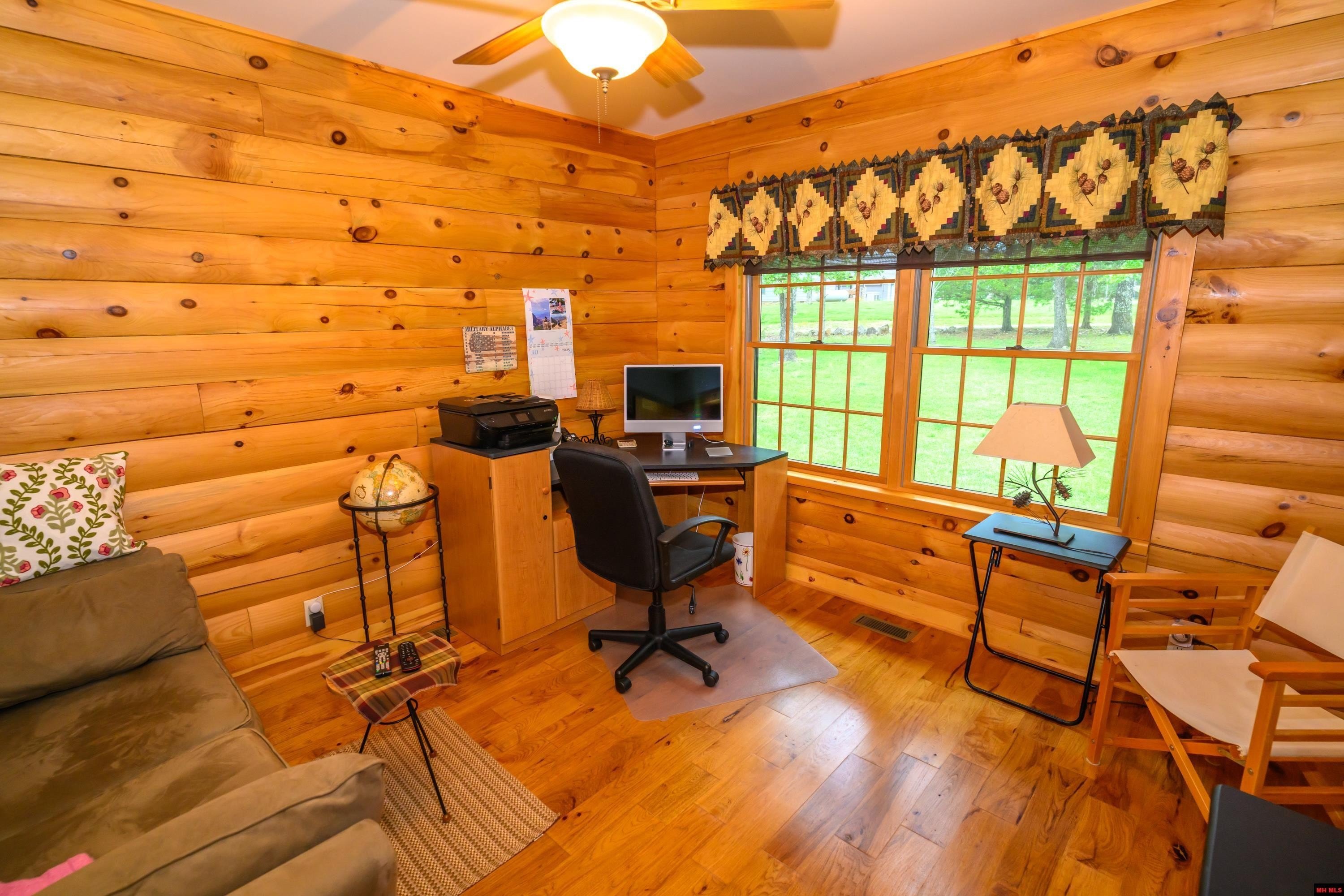 Mountain Home, Arkansas, 72653, United States, 3 Bedrooms Bedrooms, ,3 BathroomsBathrooms,Residential,For Sale,1895222