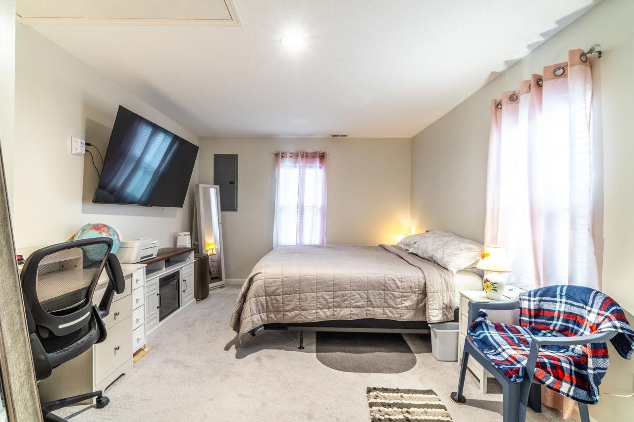 Angola, Indiana, 46703, United States, 2 Bedrooms Bedrooms, ,2 BathroomsBathrooms,Residential,For Sale,1768550