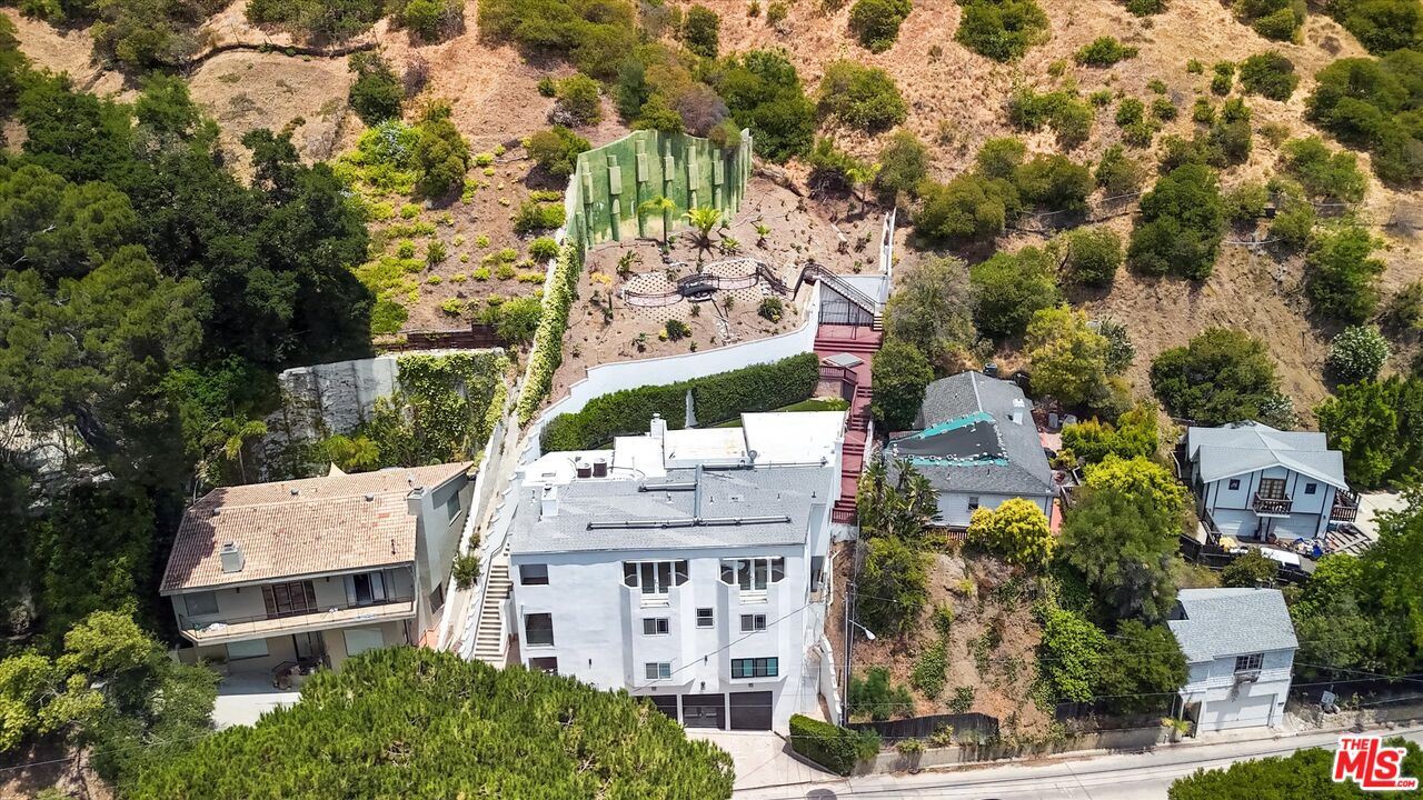 Beverly Hills, California, 90210, United States, 8 Bedrooms Bedrooms, ,3 BathroomsBathrooms,Residential,For Sale,1916732