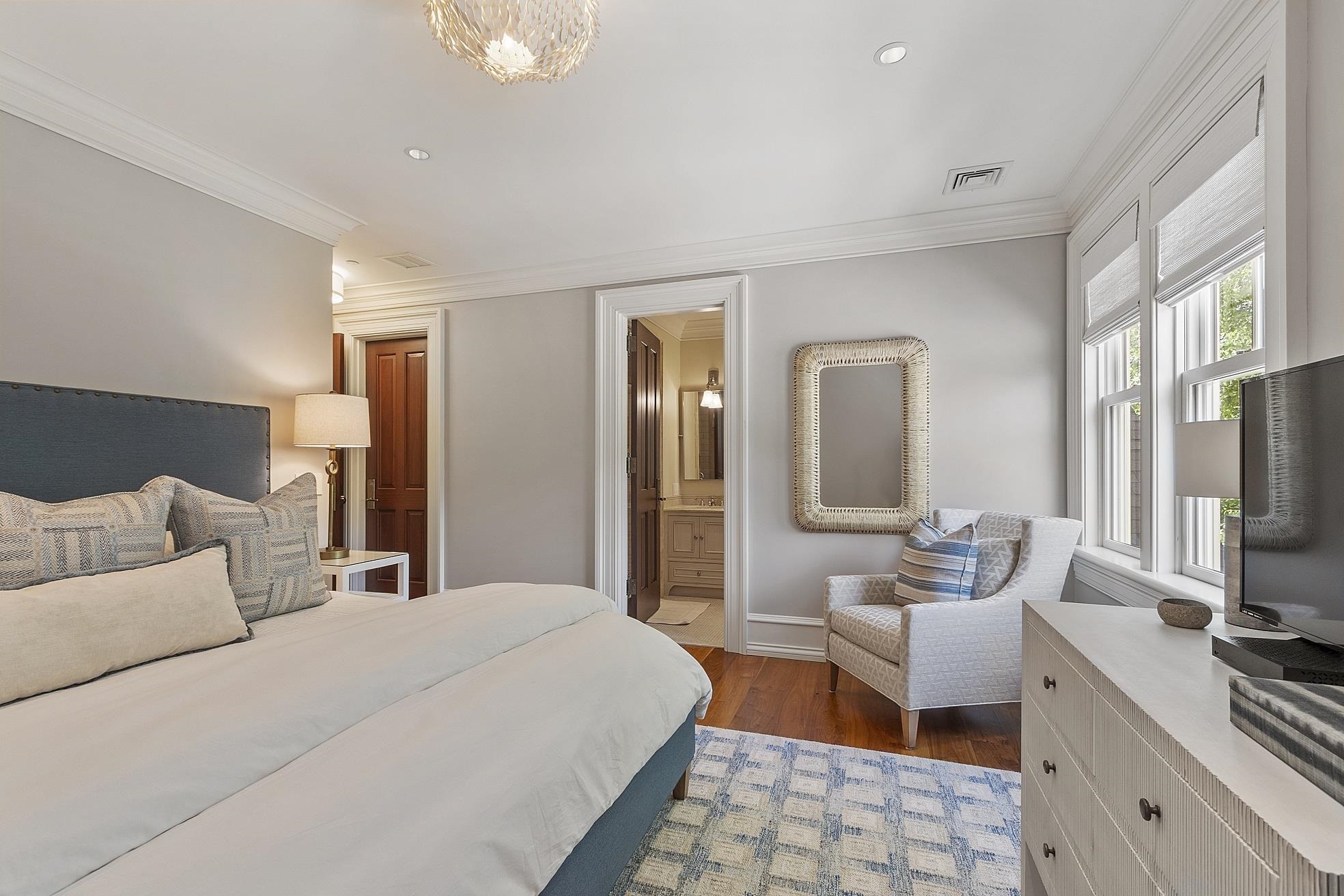 Meredith, New Hampshire, 03253, United States, 7 Bedrooms Bedrooms, ,6 BathroomsBathrooms,Residential,For Sale,1897806