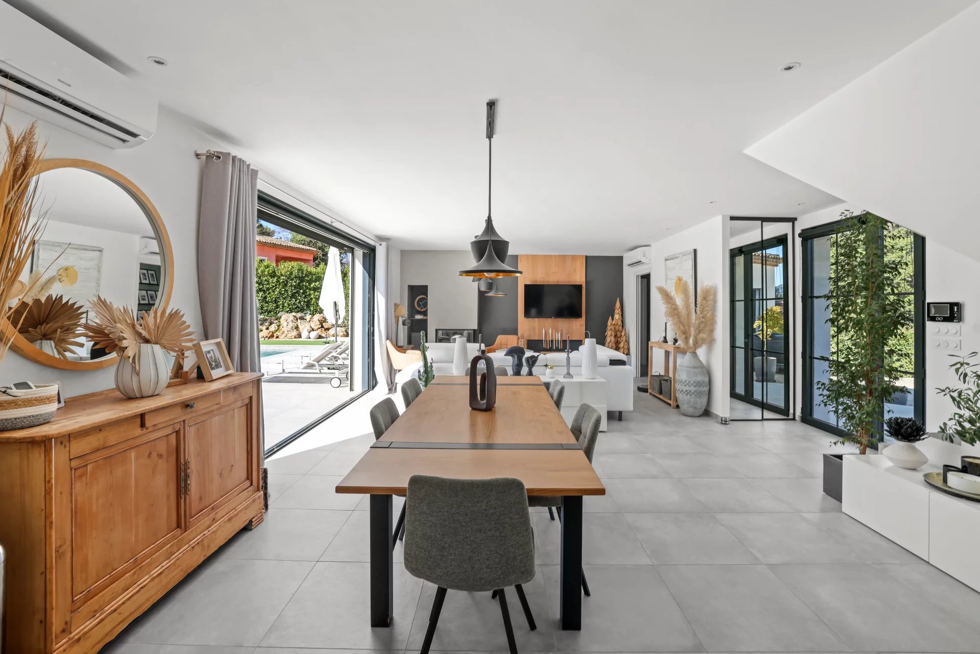Peymeinade, Provence-Alpes-Côte d’Azur, 06530, FR, 5 Bedrooms Bedrooms, ,4 BathroomsBathrooms,Residential,For Sale,1758685
