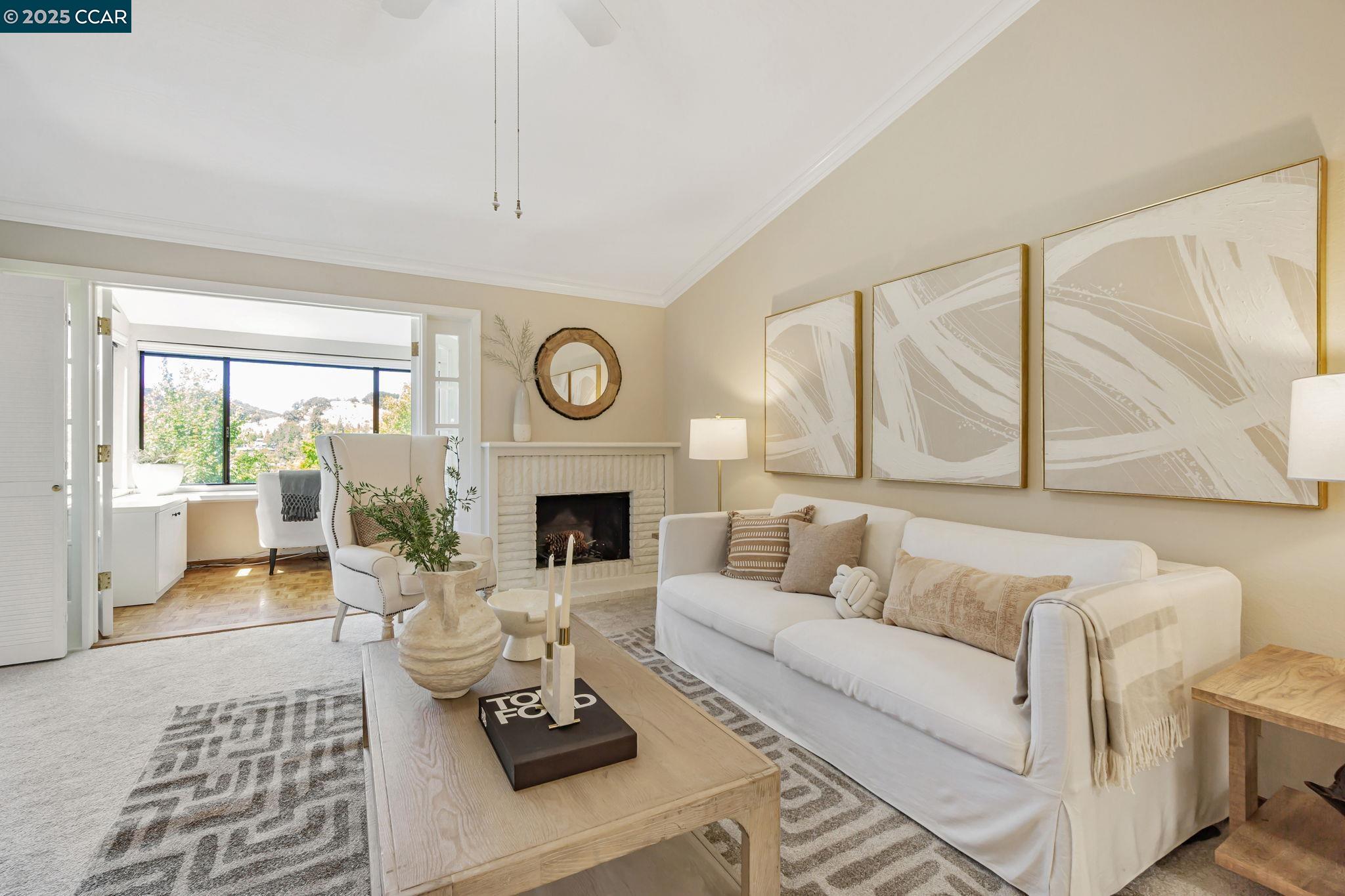 Walnut Creek, California, 94595, United States, 3 Bedrooms Bedrooms, ,2 BathroomsBathrooms,Residential,For Sale,1924398