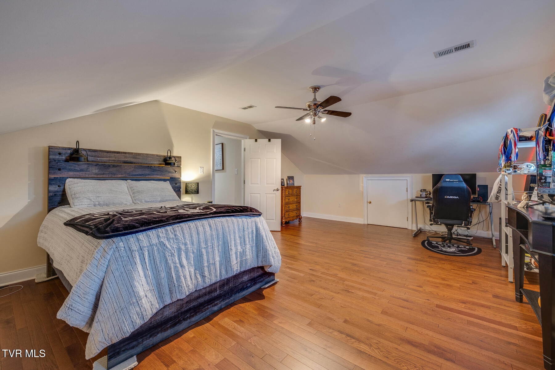 Kingsport, Tennessee, 37664, United States, 5 Bedrooms Bedrooms, ,5 BathroomsBathrooms,Residential,For Sale,1931023