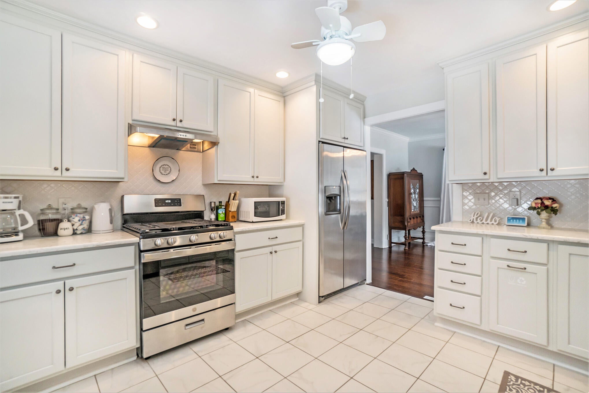 South Haven, Michigan, 49090, United States, 4 Bedrooms Bedrooms, ,3 BathroomsBathrooms,Residential,For Sale,1937505