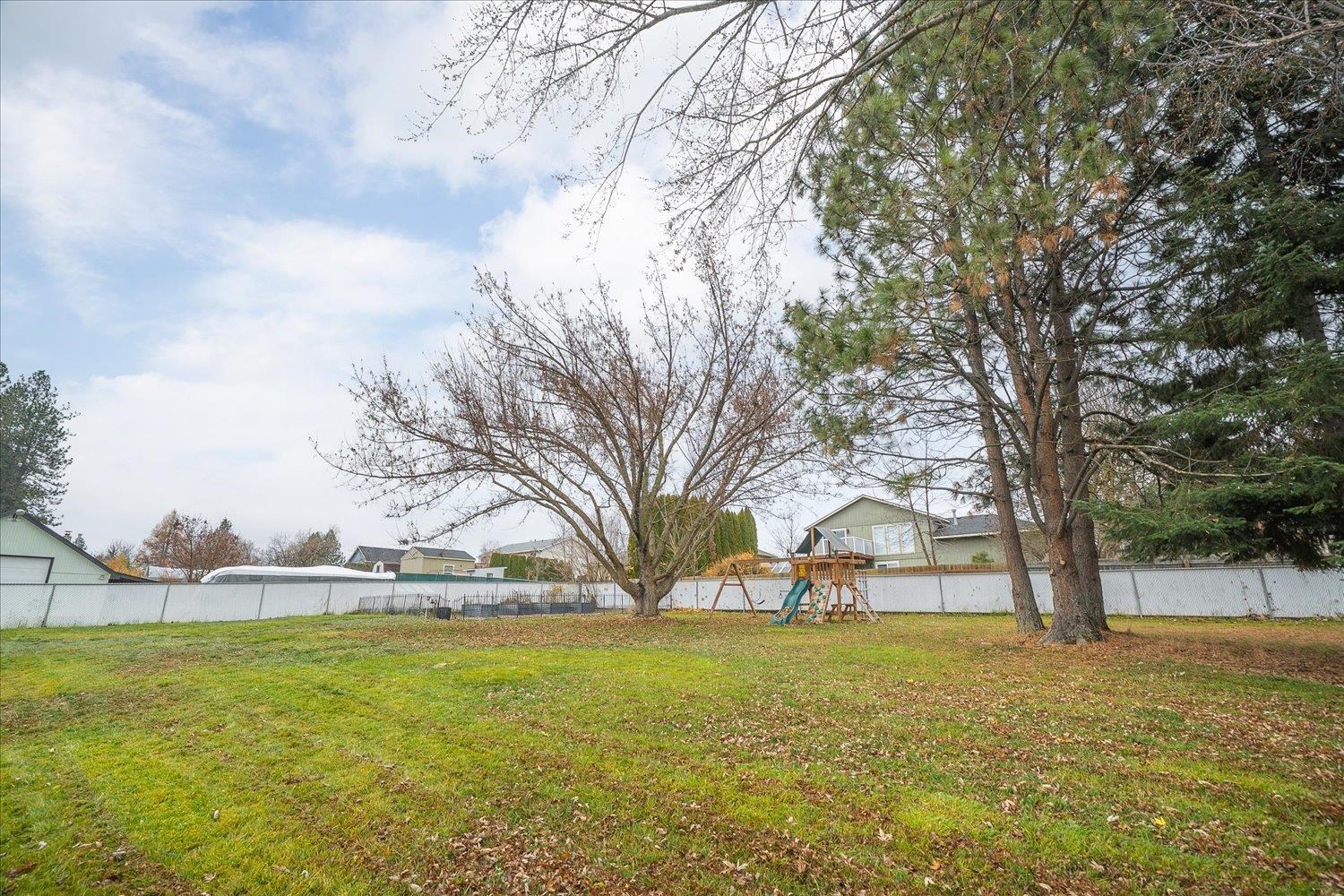 Colbert, Washington, 99005, United States, 5 Bedrooms Bedrooms, ,3 BathroomsBathrooms,Residential,For Sale,1998044