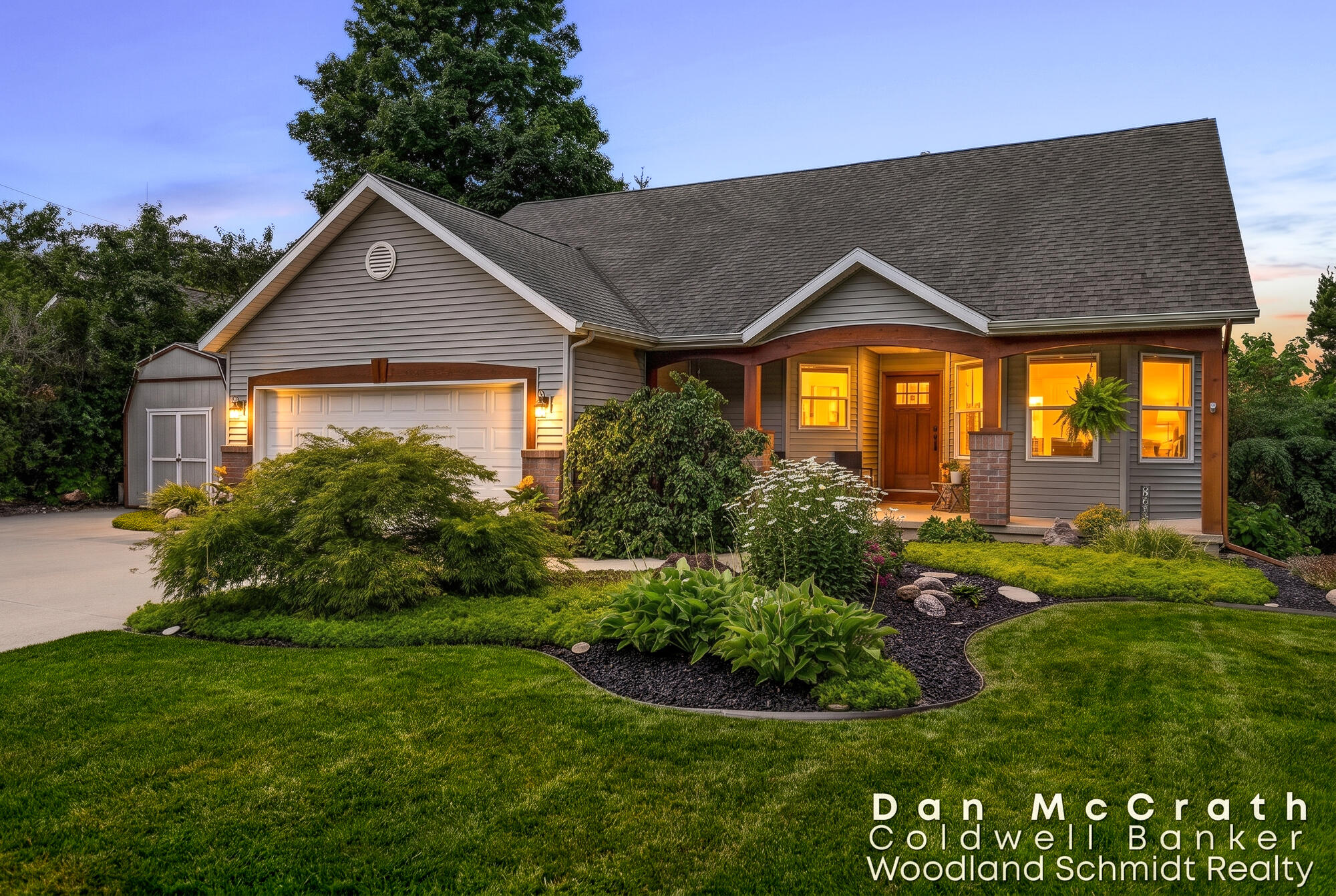 Paw Paw Dr, Holland, MI 49423