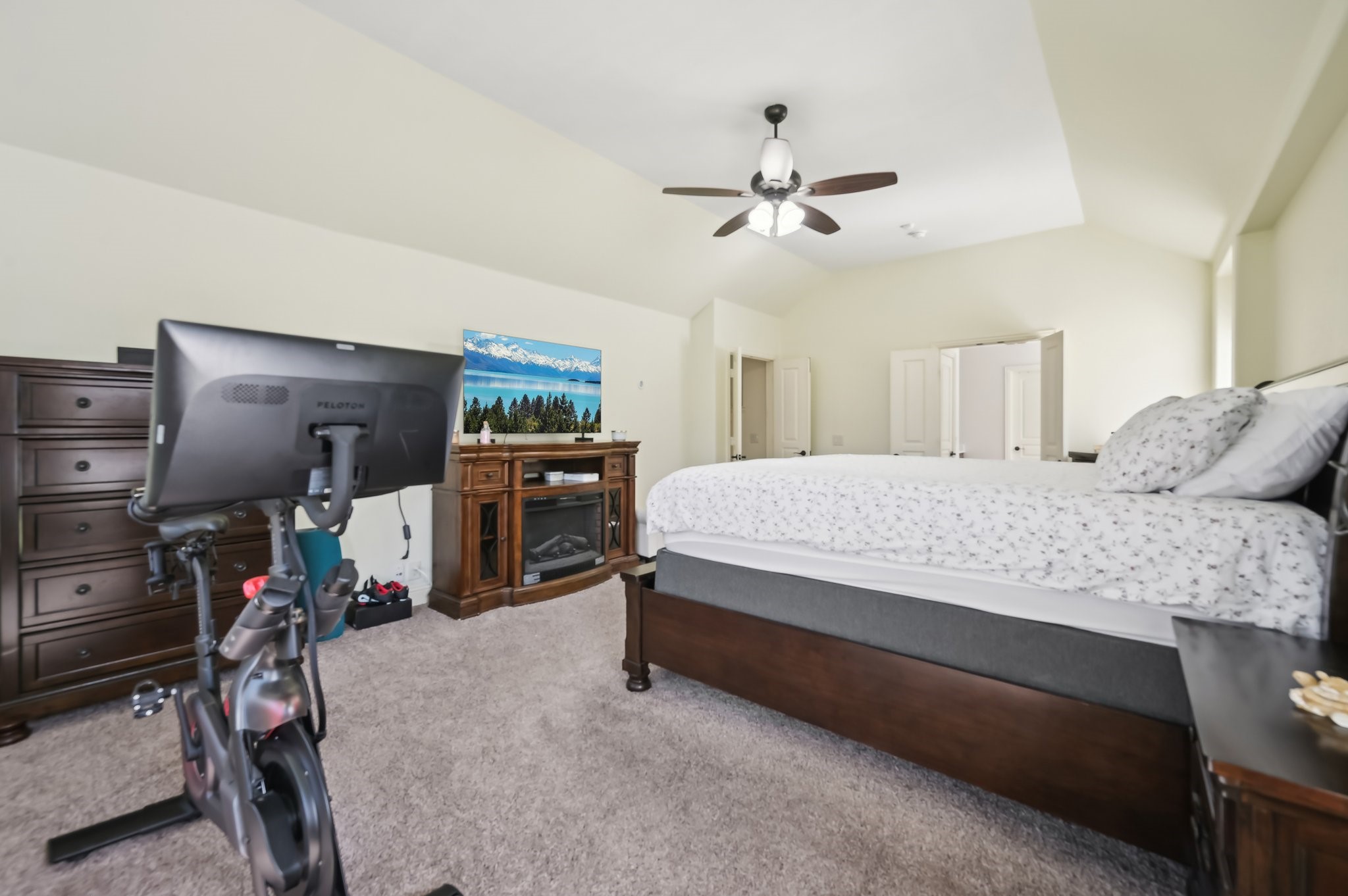Little Elm, Texas, 75068, United States, 4 Bedrooms Bedrooms, ,3 BathroomsBathrooms,Residential,For Sale,1768216