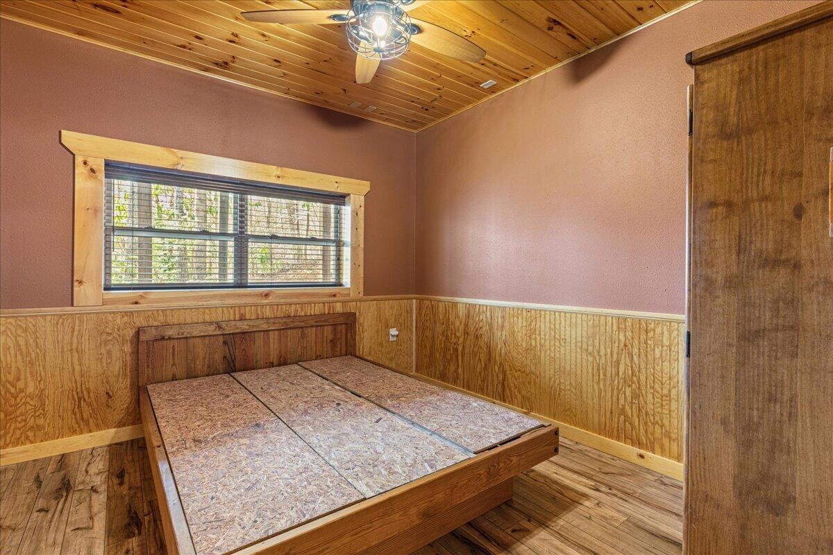 Tellico Plains, Tennessee, 37385, United States, 3 Bedrooms Bedrooms, ,3 BathroomsBathrooms,Residential,For Sale,2034978