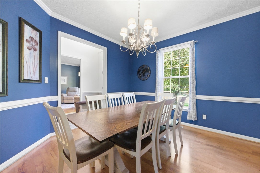 Yorktown, Virginia, 23693, United States, 6 Bedrooms Bedrooms, ,3 BathroomsBathrooms,Residential,For Sale,1987855