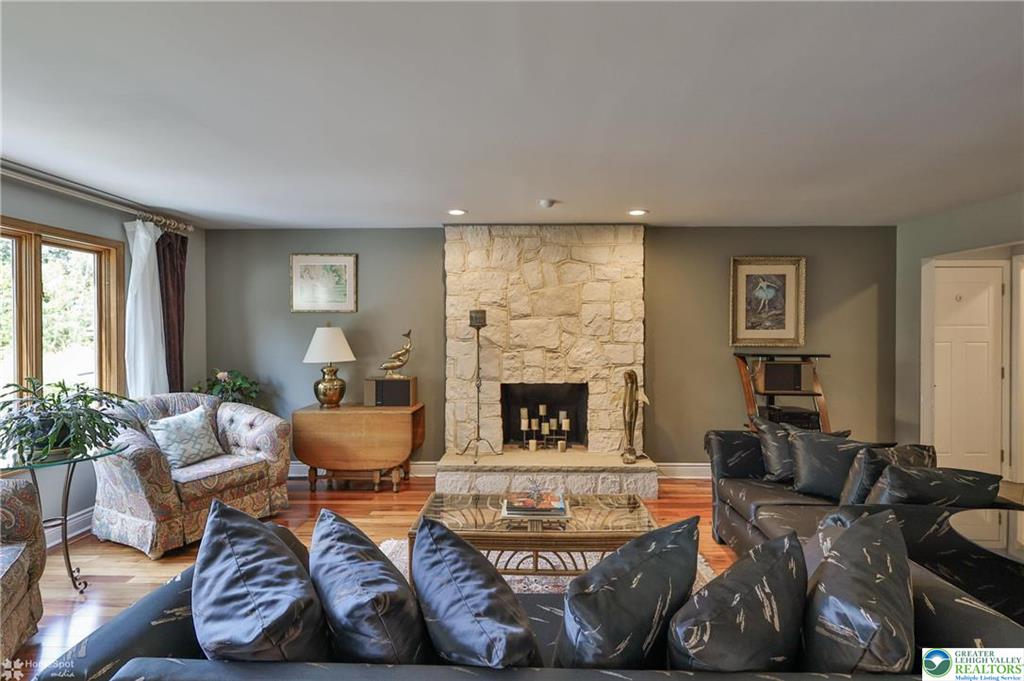 Bethlehem, Pennsylvania, 18017-3771, United States, 3 Bedrooms Bedrooms, ,3 BathroomsBathrooms,Residential,For Sale,2048203